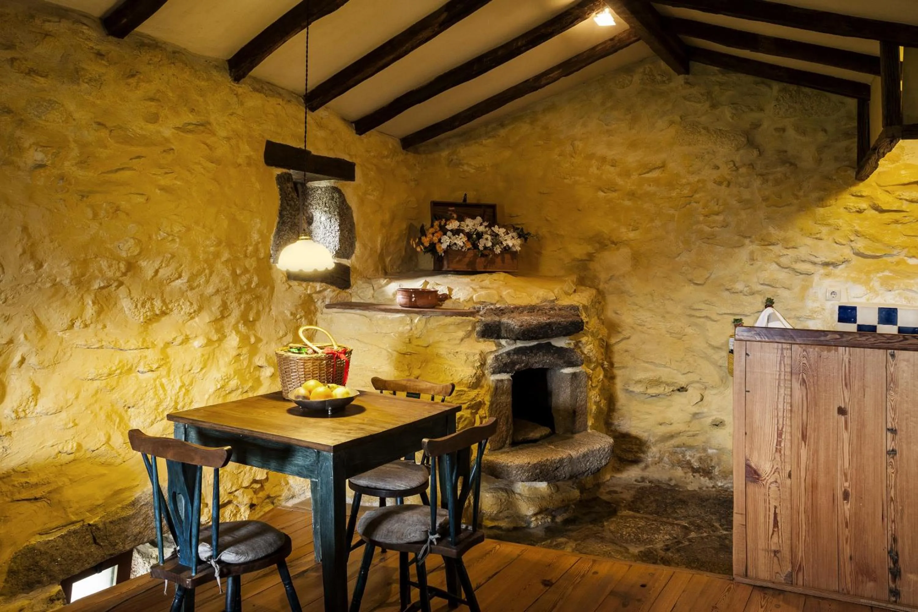 Kitchen or kitchenette in Quinta do Rapozinho