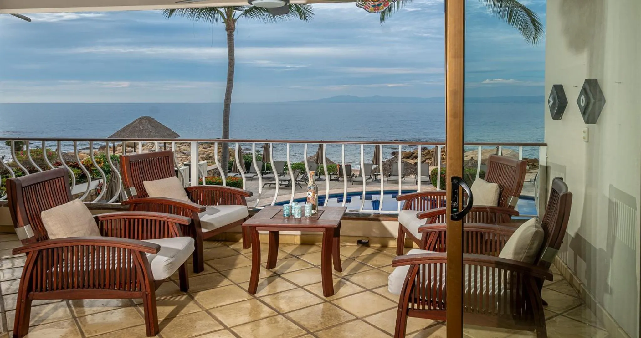 Balcony/Terrace in Ocean Front, 3 bedroom, 3 bathroom, Casa Natalia, Playa Esmeralda