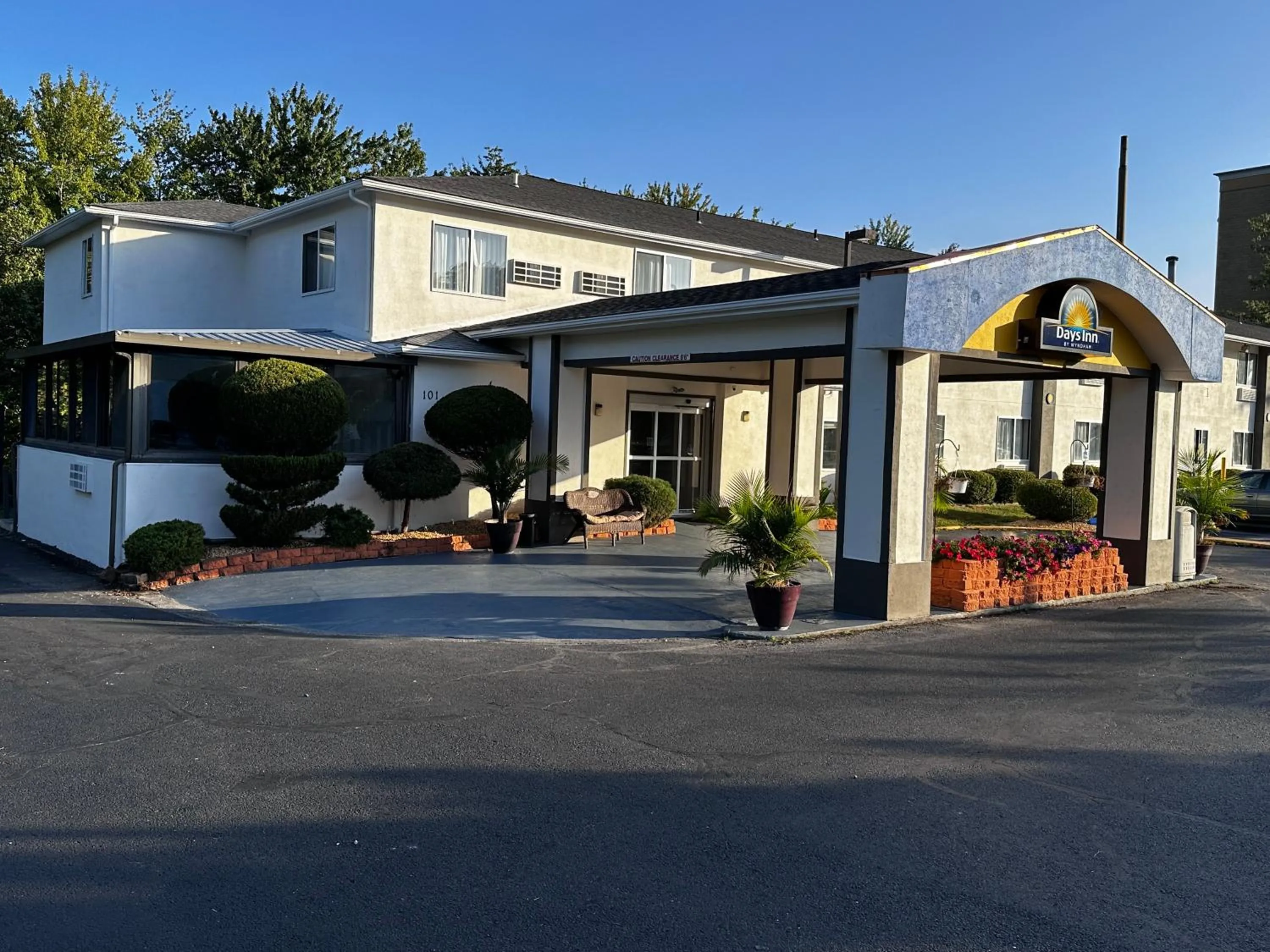 Days Inn by Wyndham Runnemede Philadelphia Area