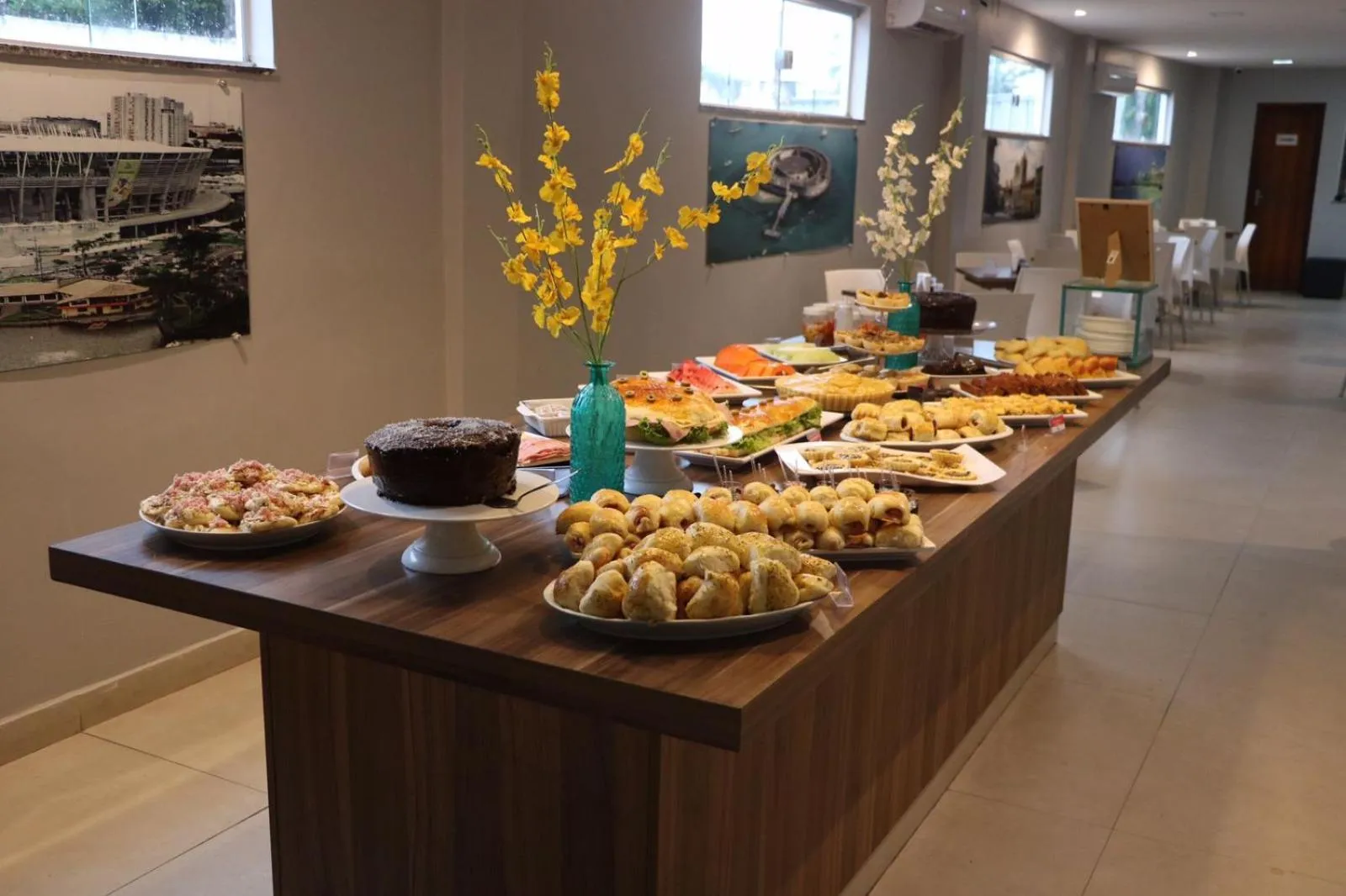Buffet breakfast in Onix Hotel Aeroporto