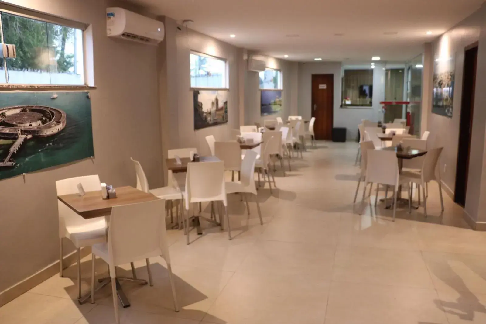 Restaurant/places to eat in Onix Hotel Aeroporto Restaurant/places to eat in Onix Hotel Aeroporto