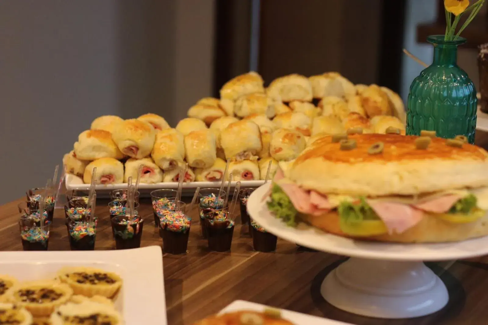 Buffet breakfast in Onix Hotel Aeroporto Buffet breakfast in Onix Hotel Aeroporto