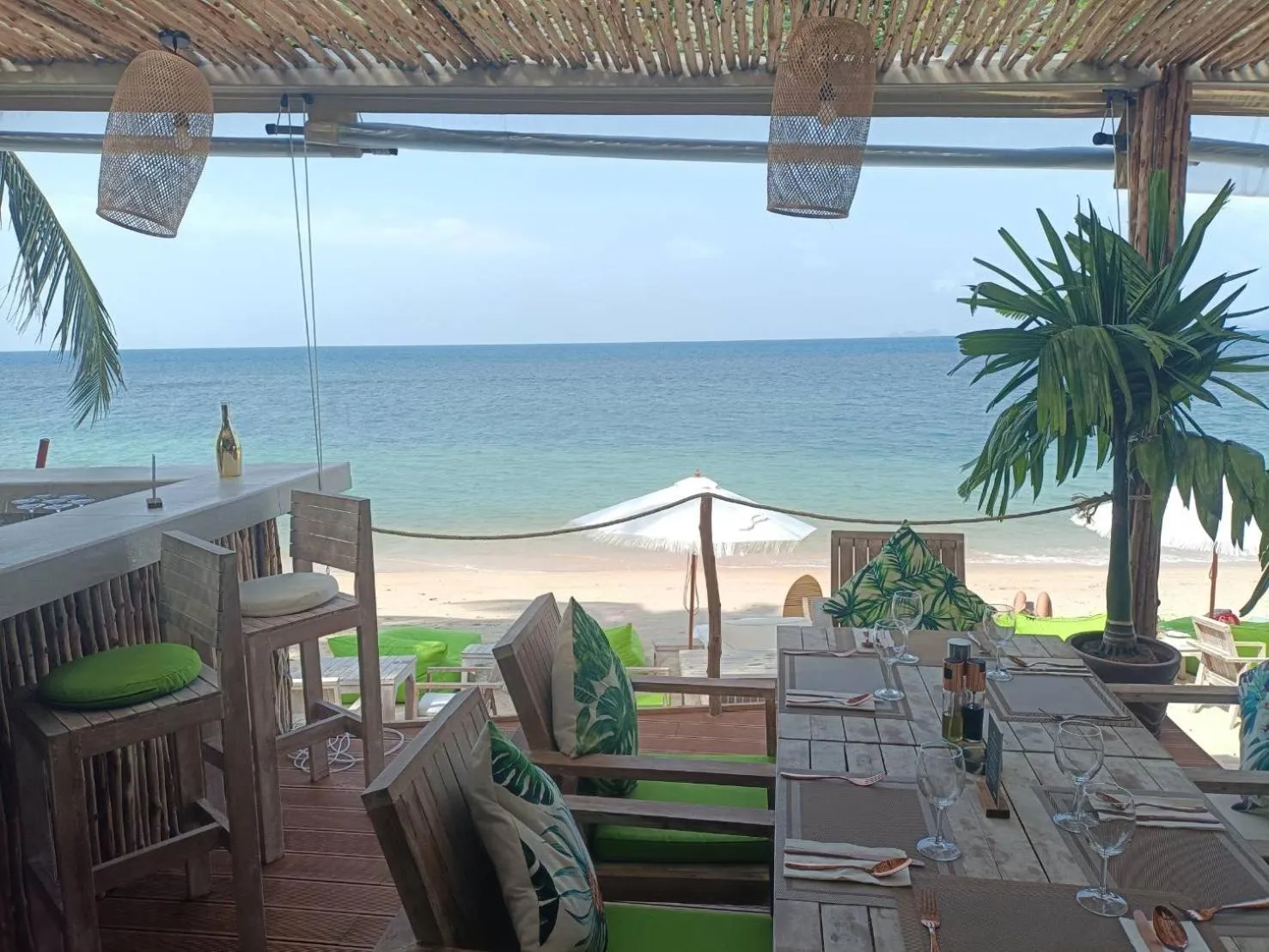 Restaurant/places to eat in March Samui Resort