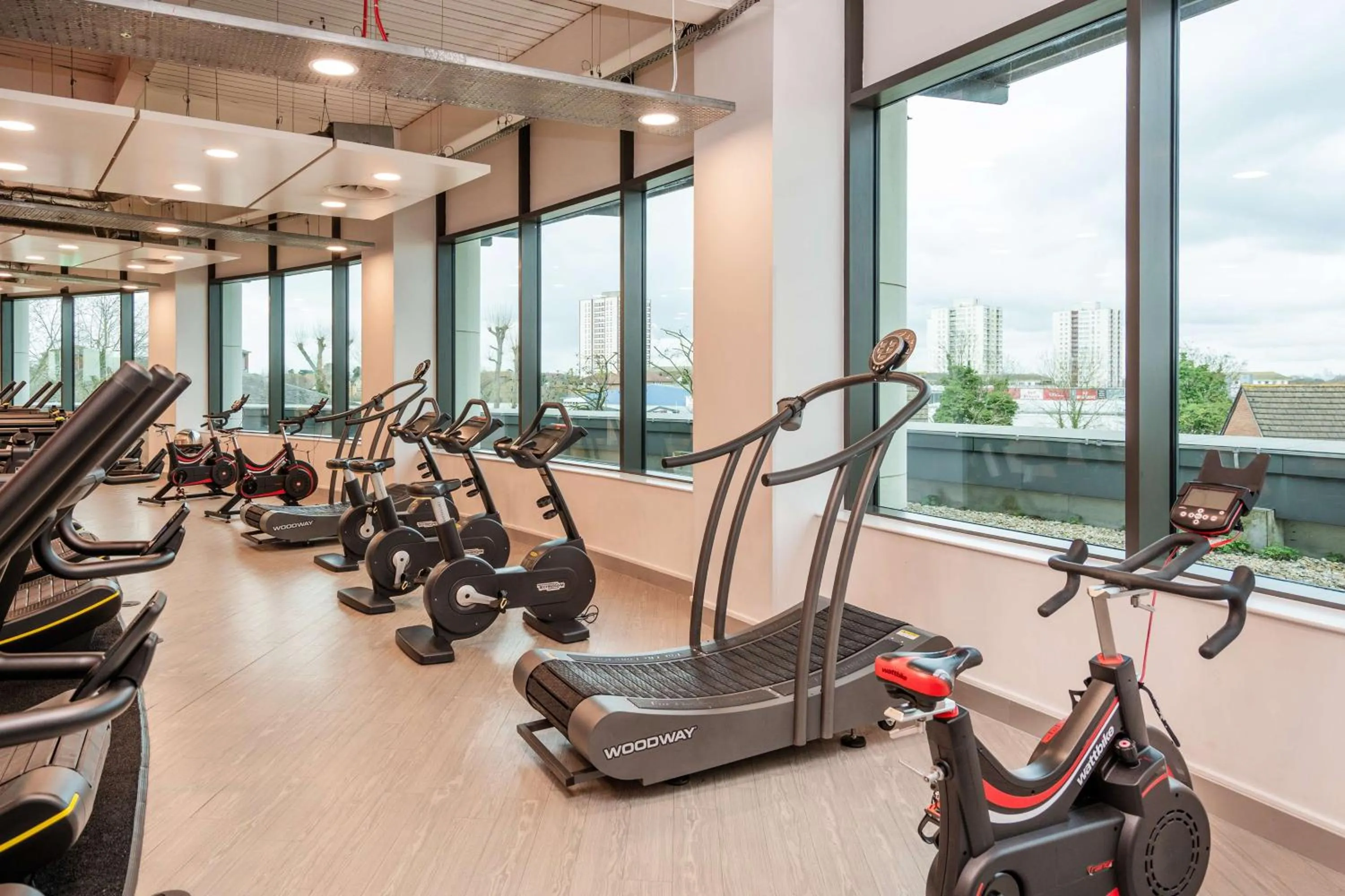 Fitness centre/facilities in Radisson RED London Twickenham