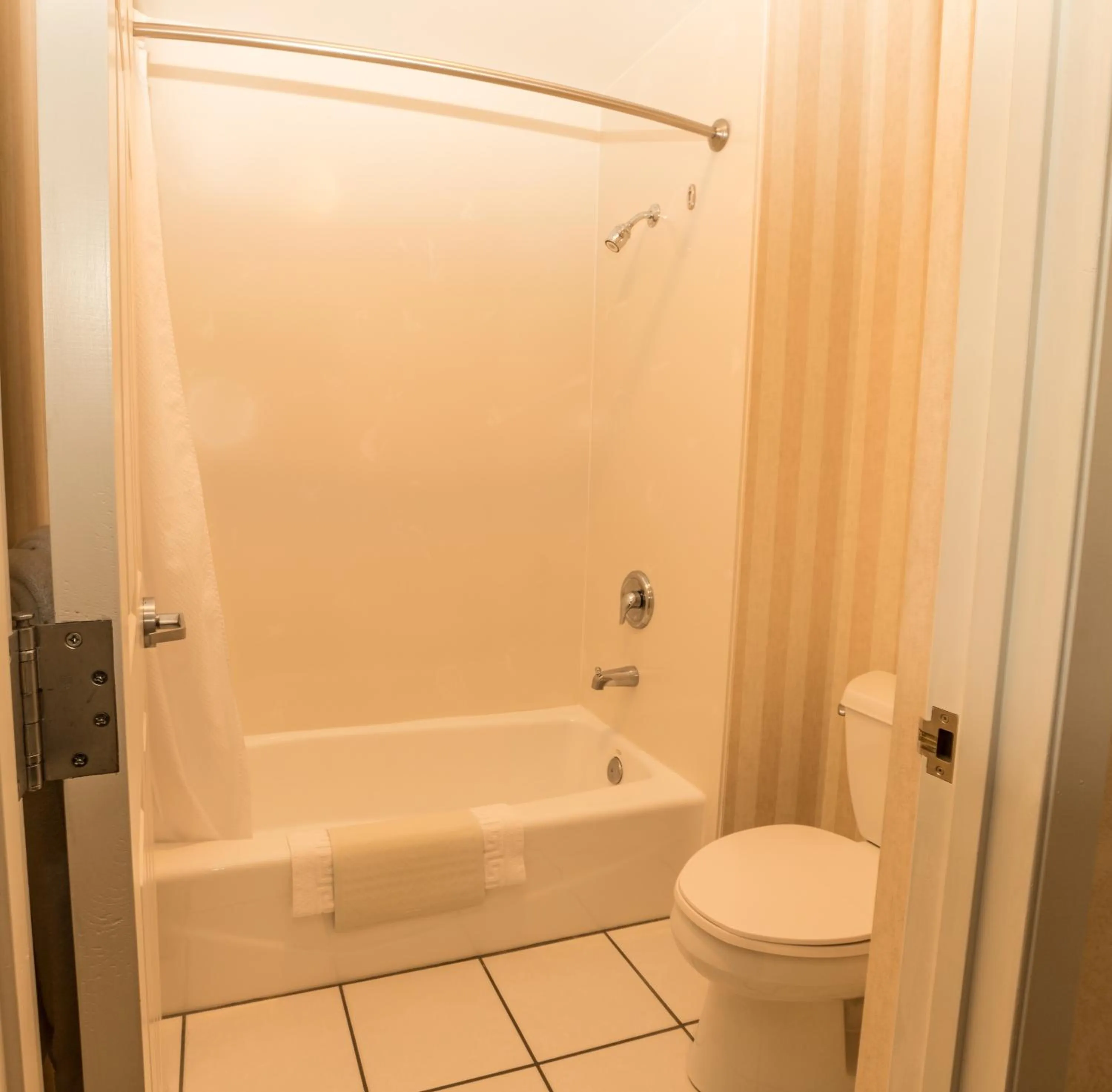 Shower in Lakeside Lodge and Suites