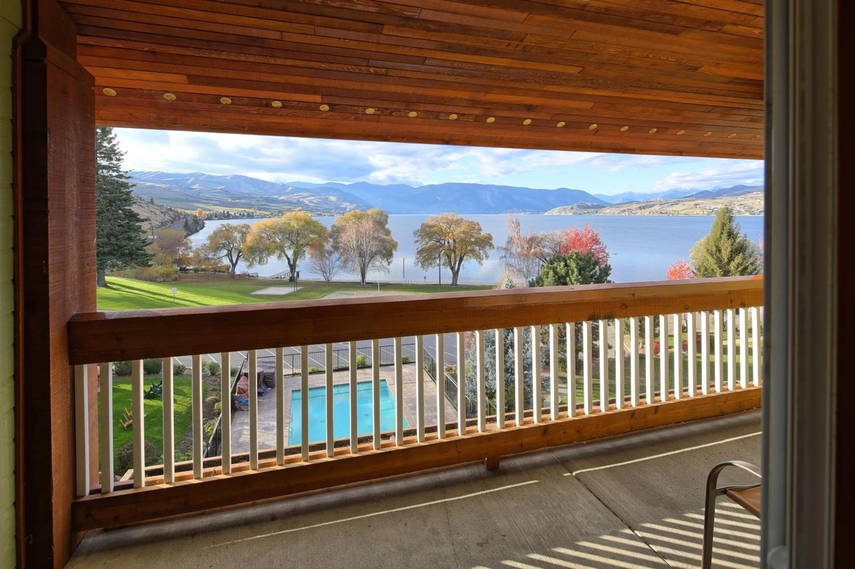 Balcony/Terrace in Lakeside Lodge and Suites