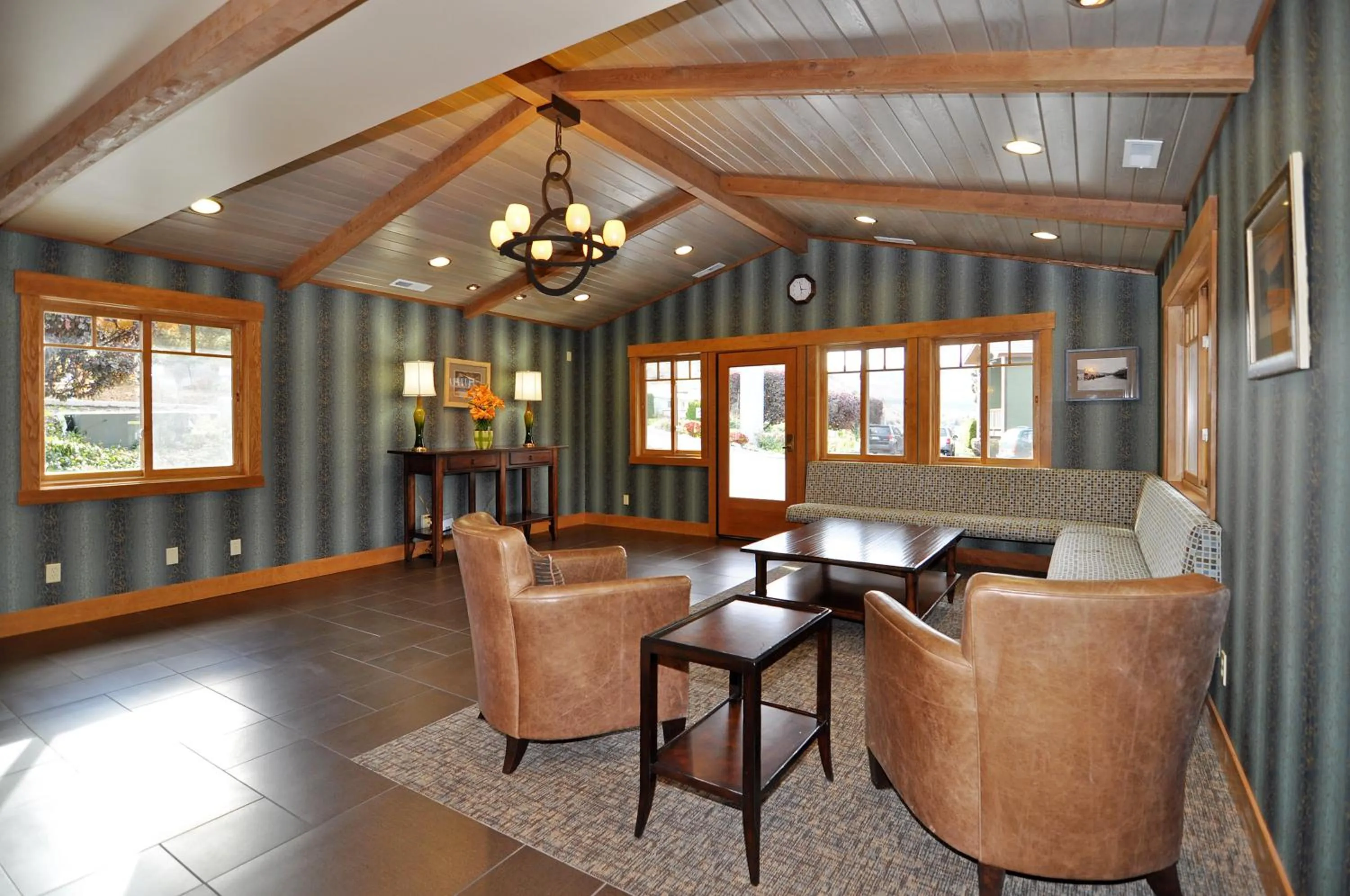 Lobby or reception in Lakeside Lodge and Suites