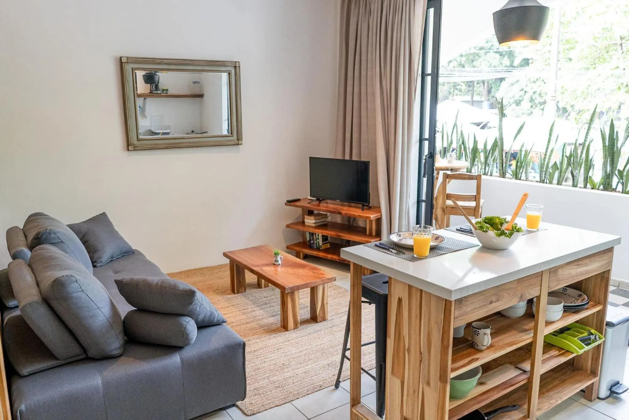 Living room in Plaza Royal Apartments