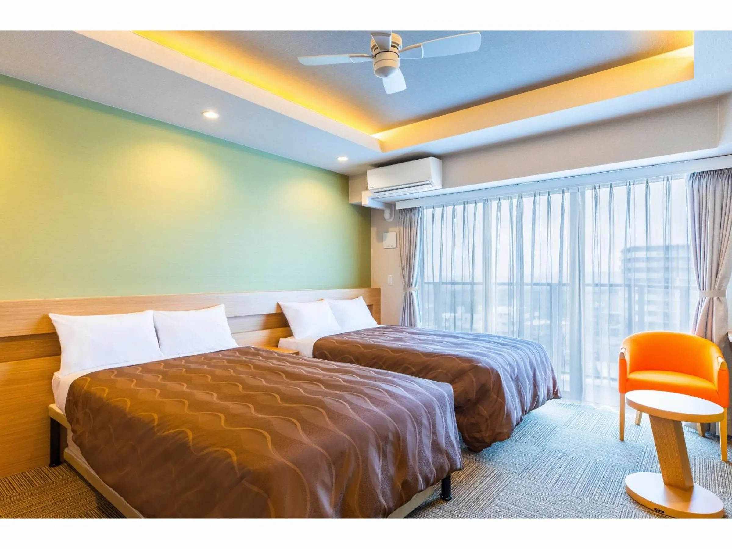 Bed in Yenns Marina Inn Mercy