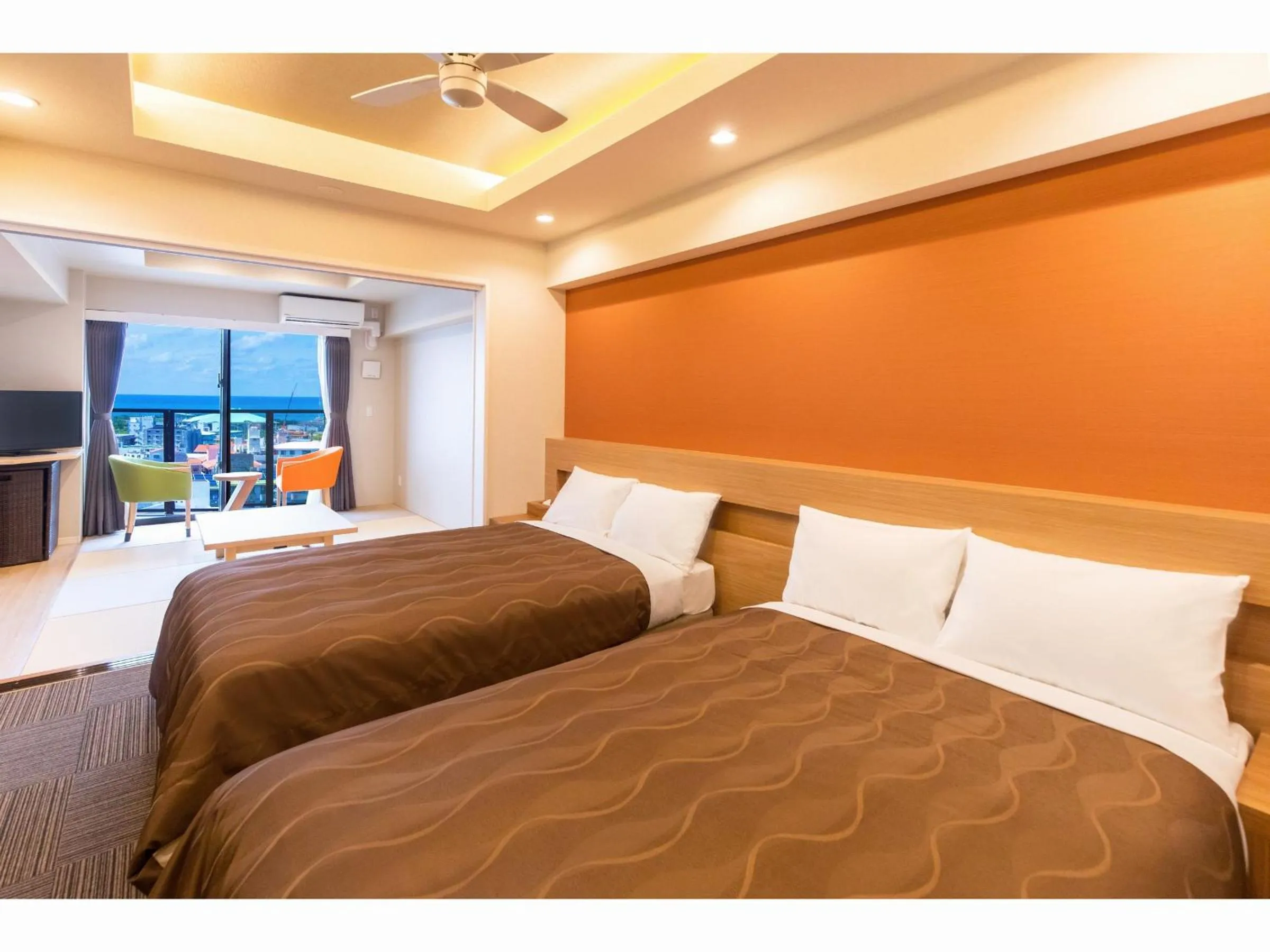 Bed in Yenns Marina Inn Mercy