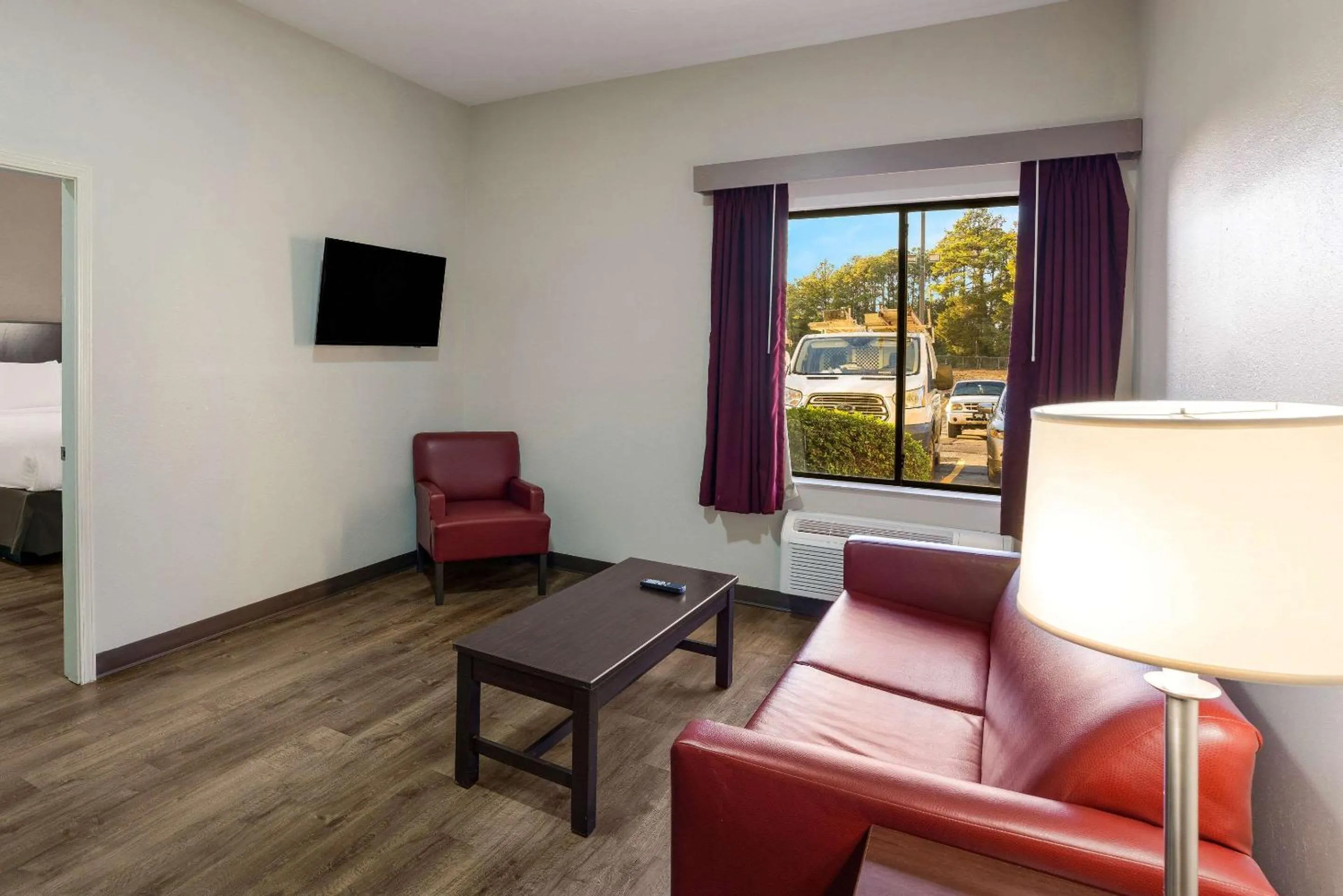 Bedroom in Rodeway Inn