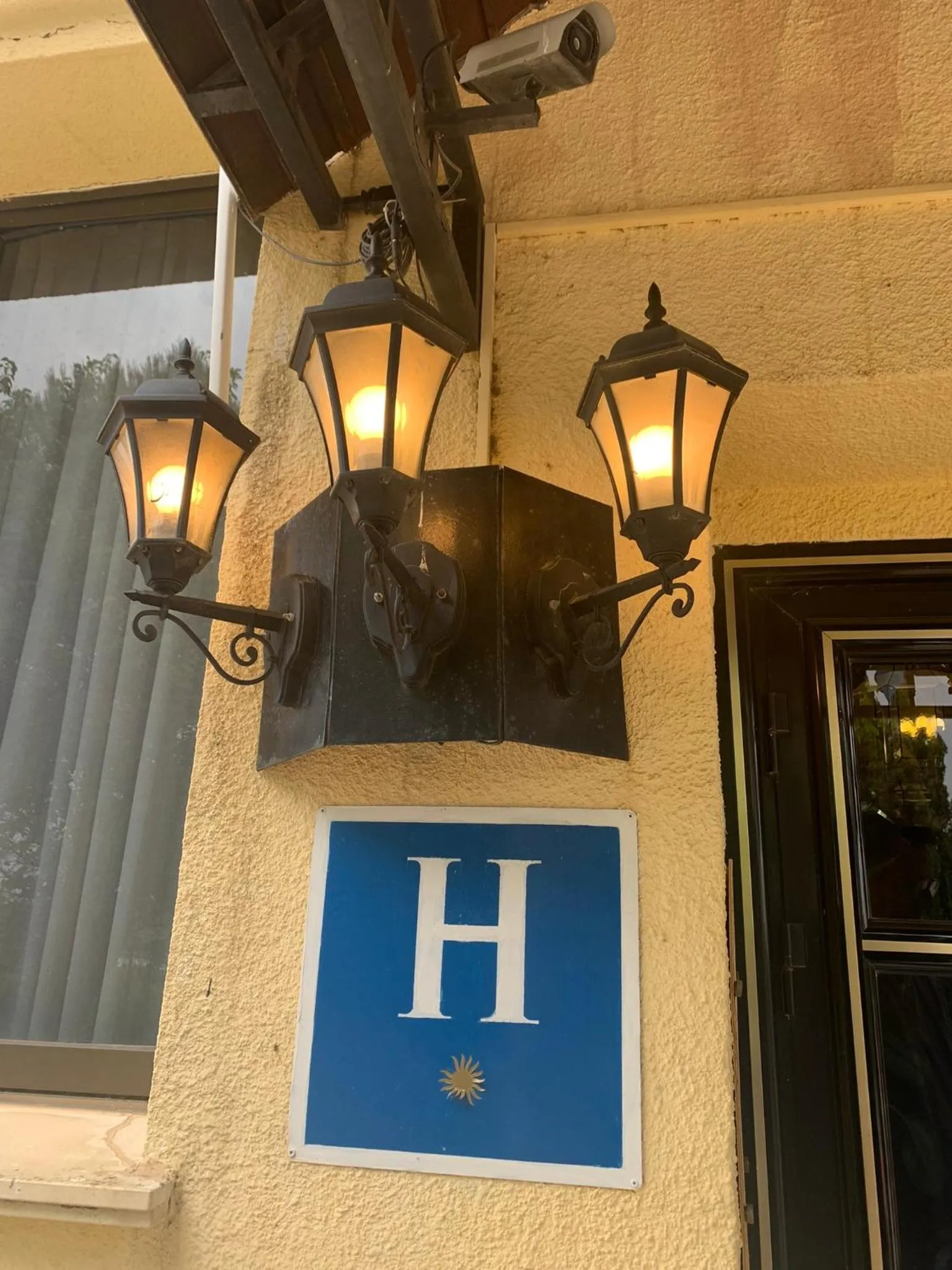 Logo/Certificate/Sign in Hotel El Prado by Vivere Stays