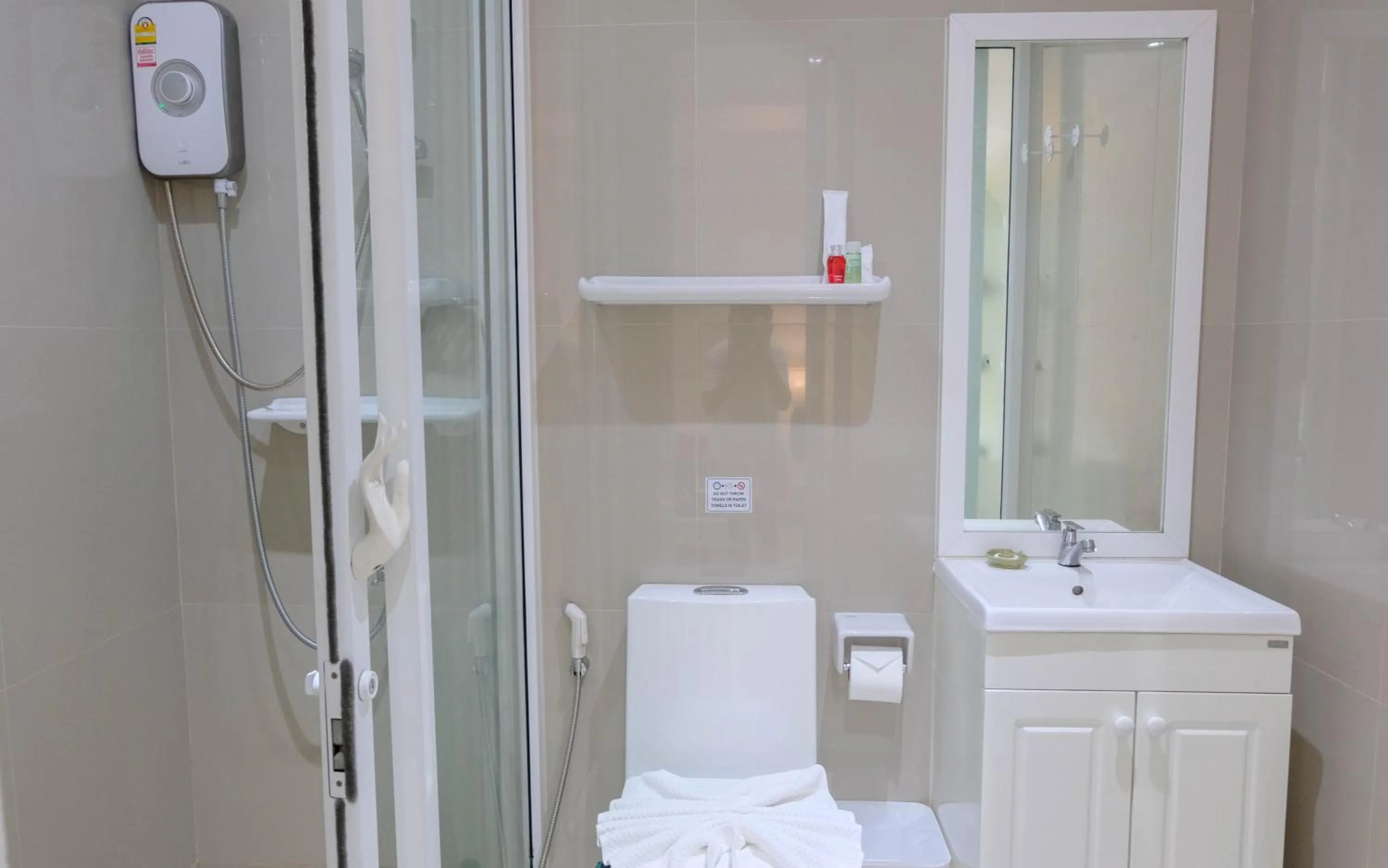 Shower in Baan Poon Garden