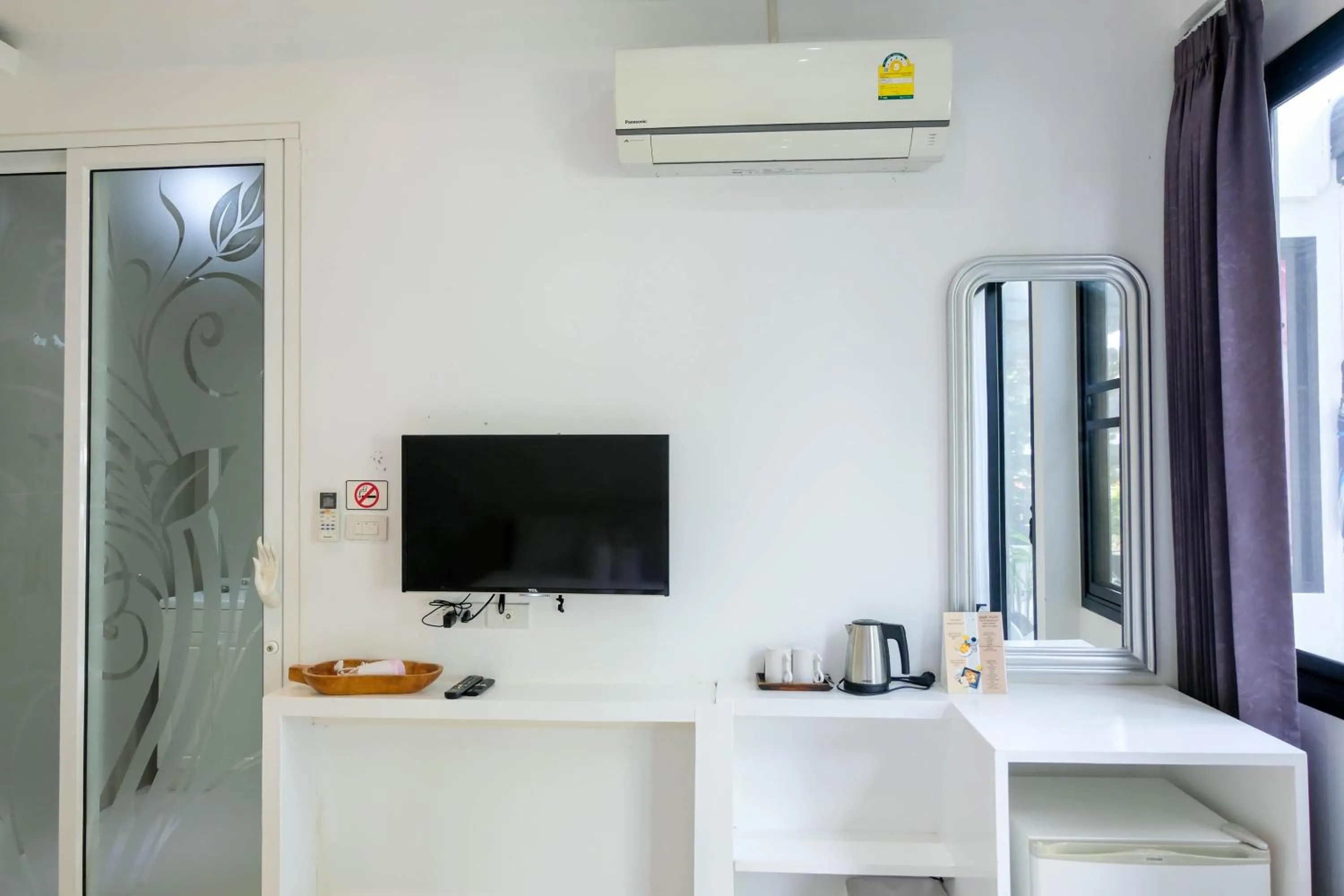 TV and multimedia in Baan Poon Garden