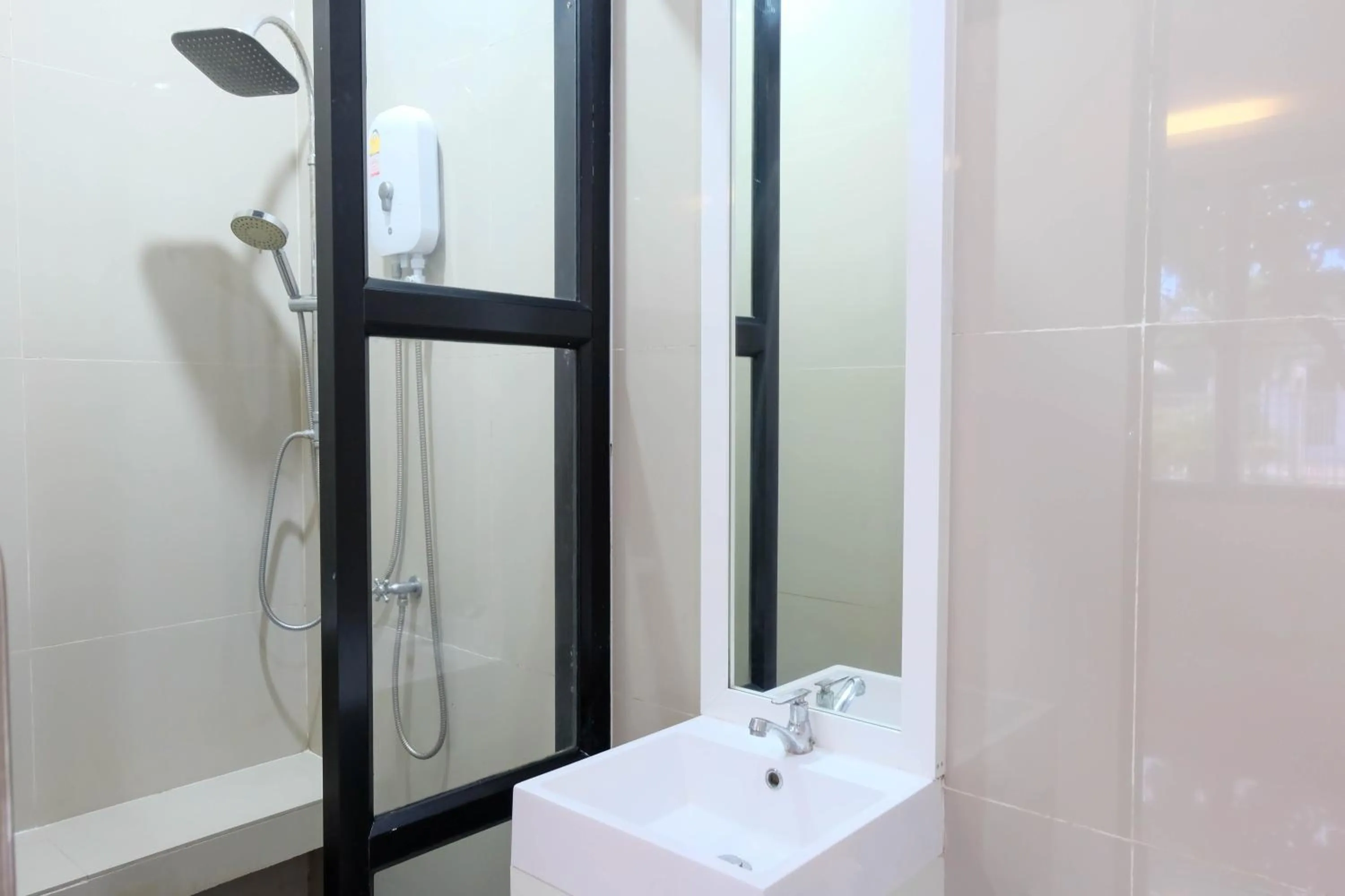 Shower in Baan Poon Garden