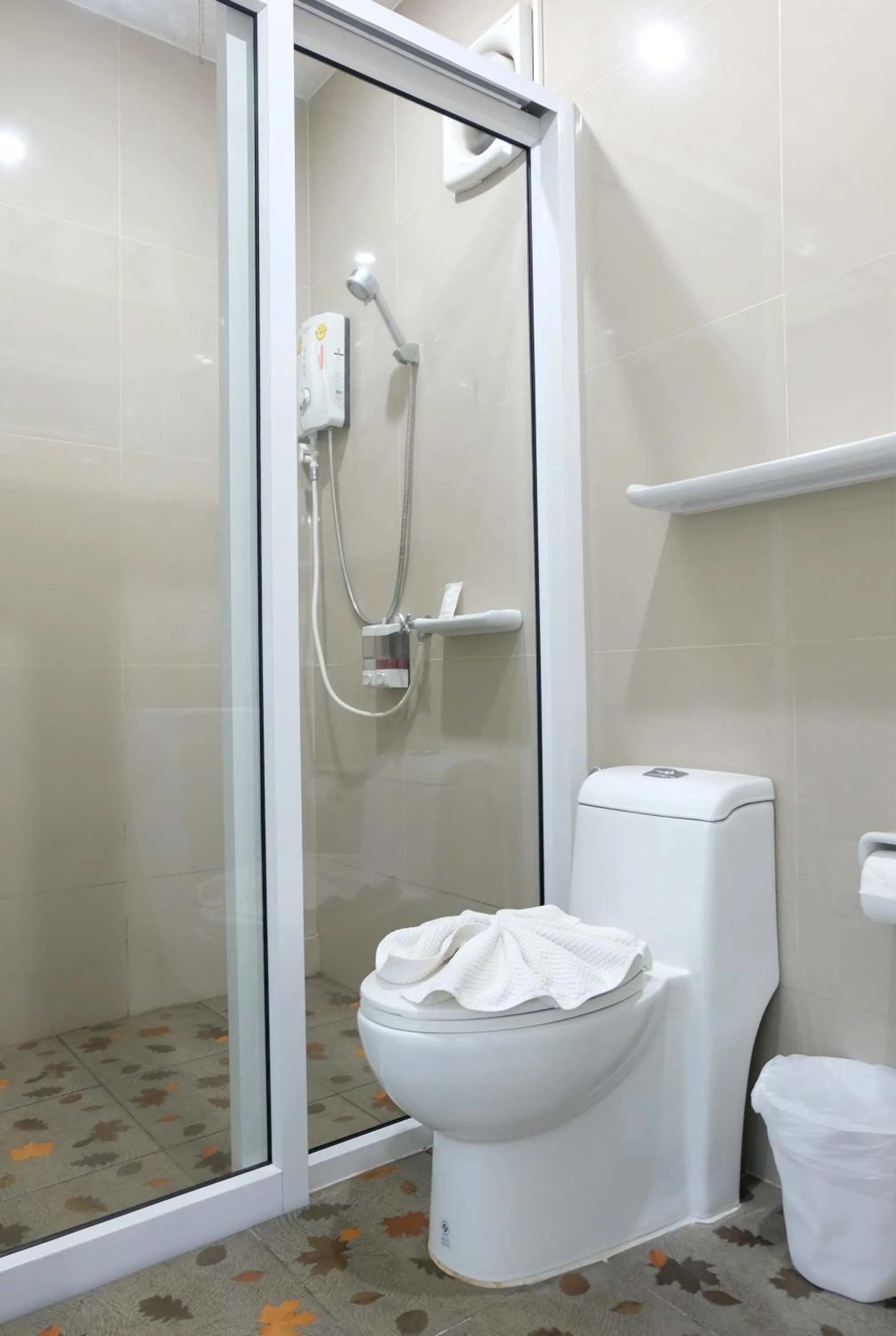 Shower in Baan Poon Garden