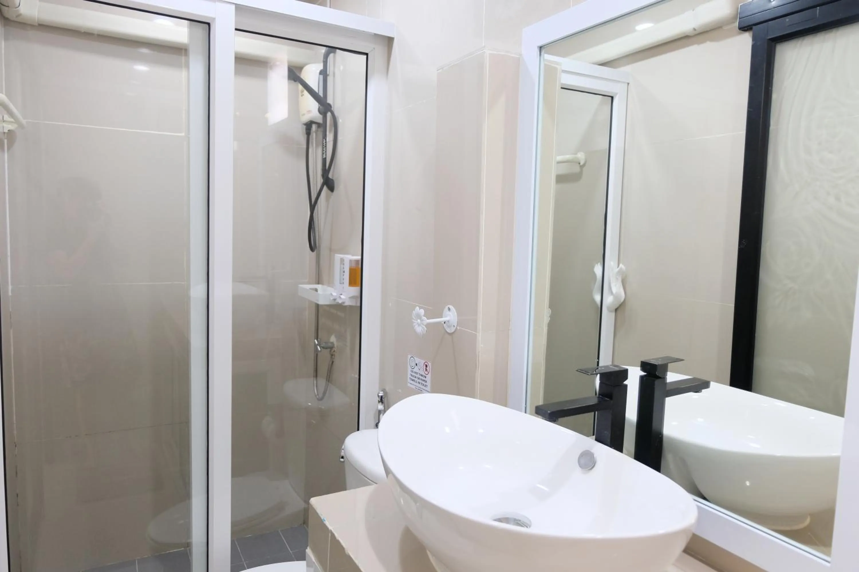 Bathroom in Baan Poon Garden