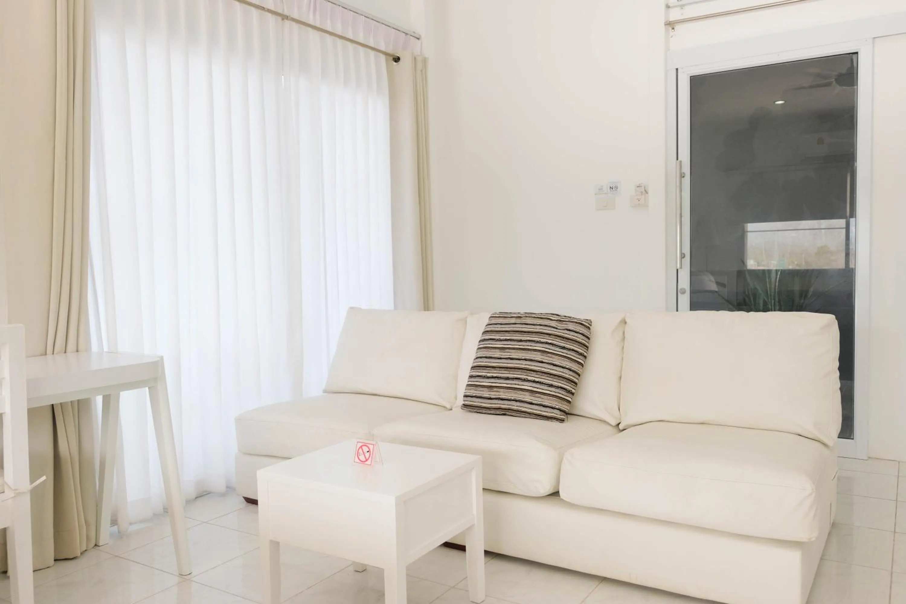 Living room in Baan Poon Garden