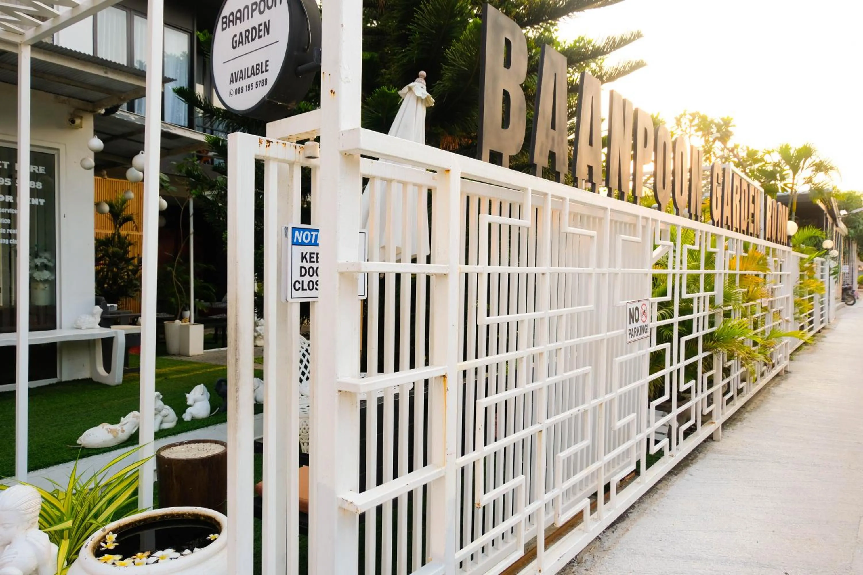 Street view in Baan Poon Garden