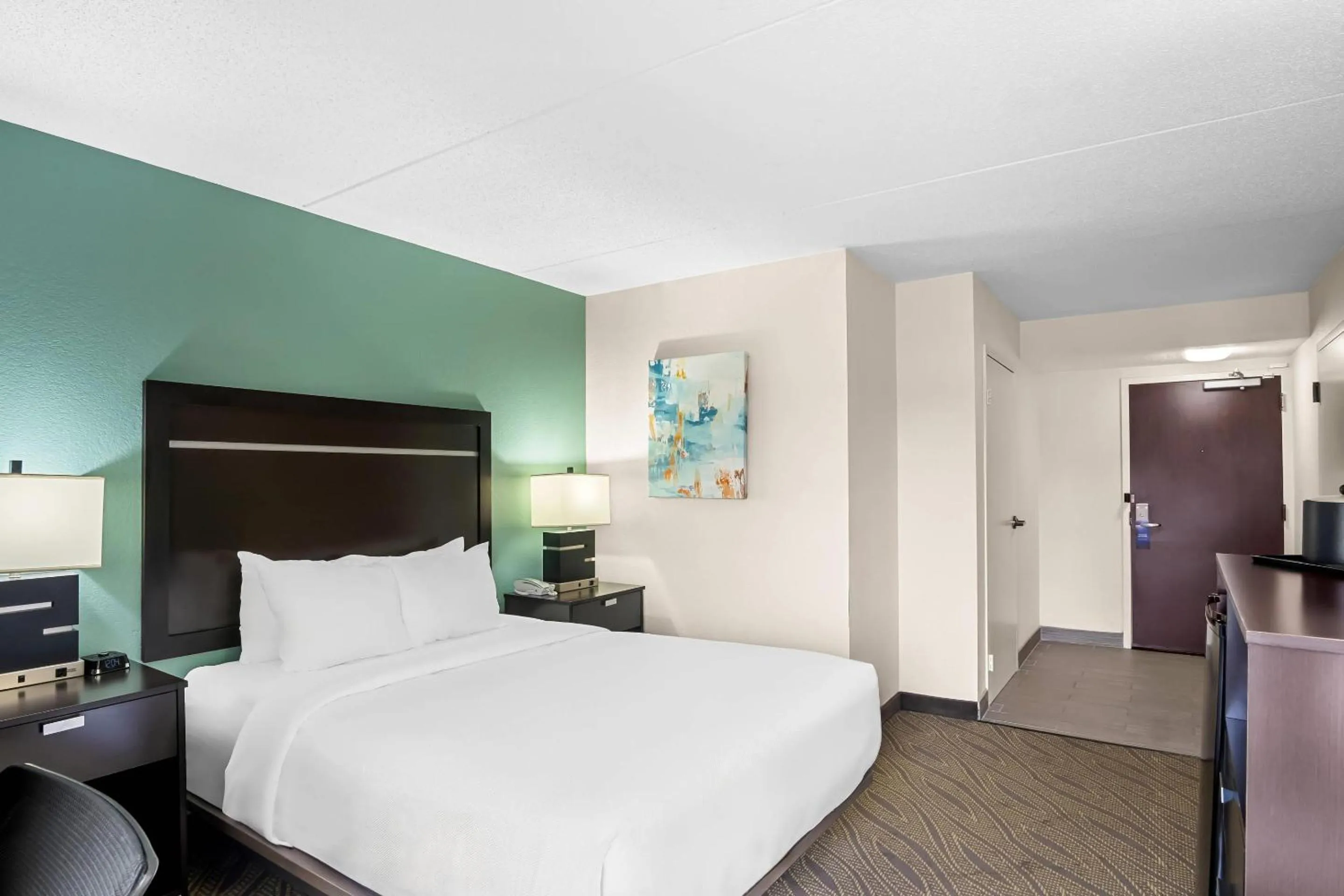 Bedroom, Bed in Comfort Inn Cadillac