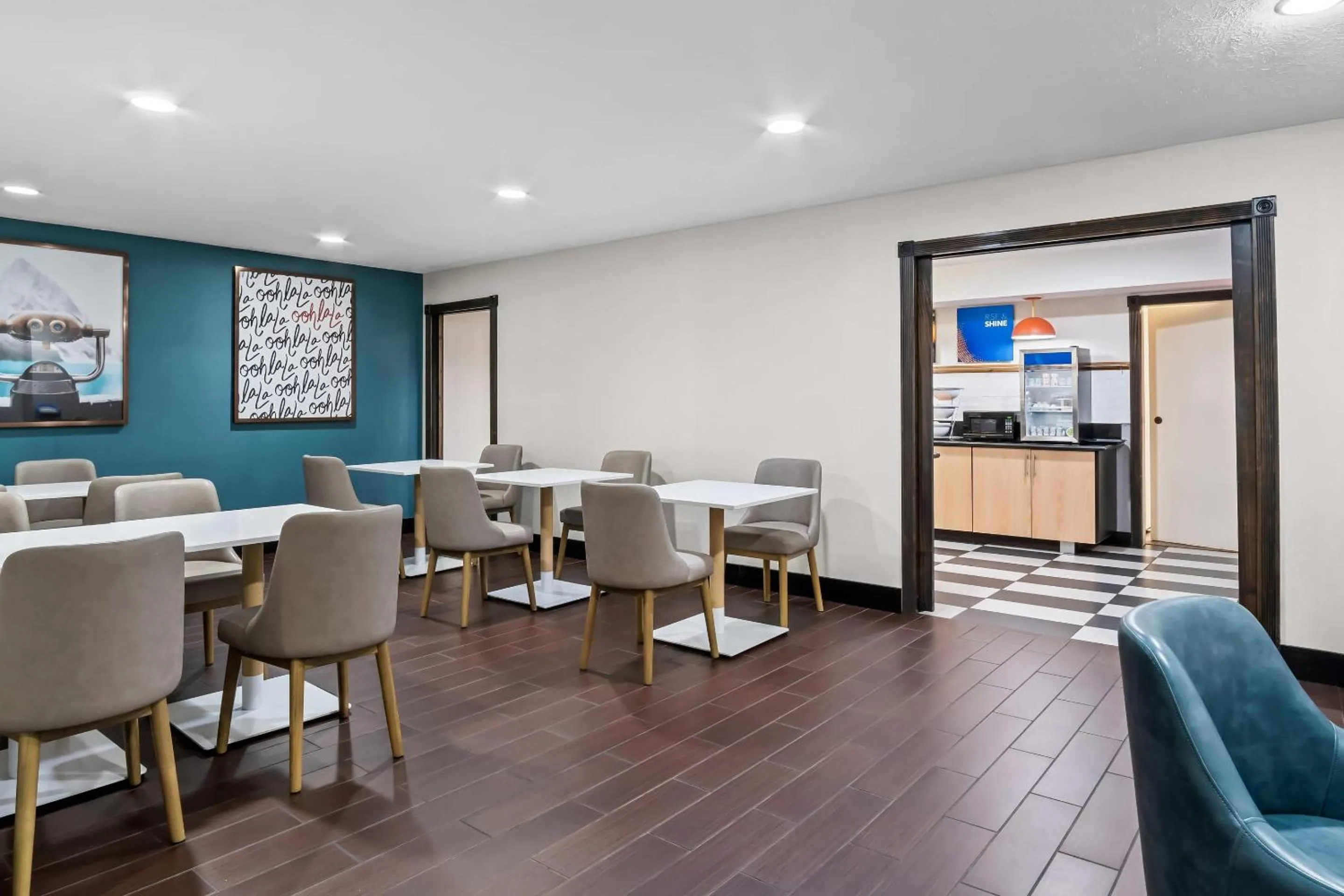 Breakfast in Comfort Inn Cadillac