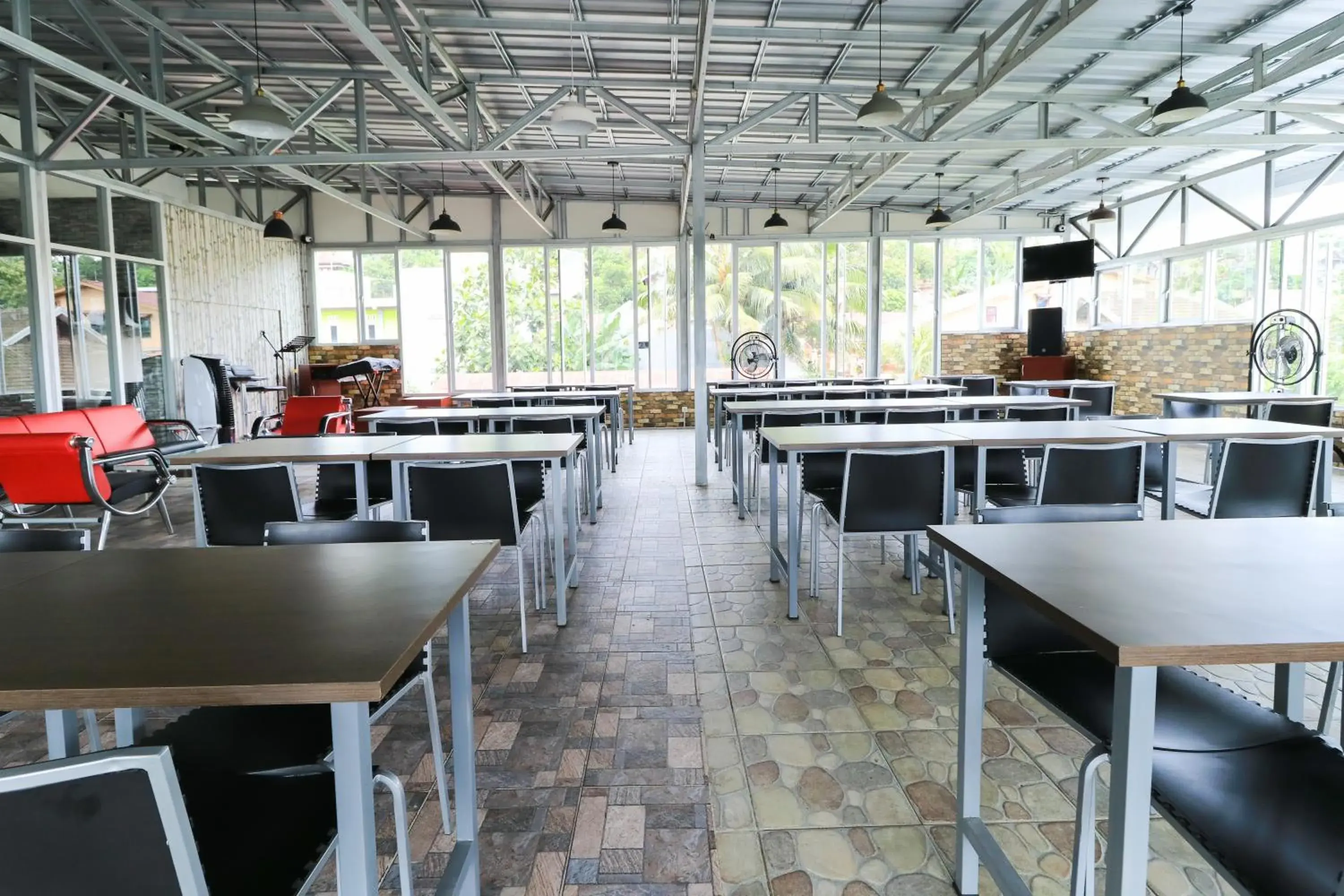 Restaurant/places to eat in Hotel Celia Restaurant/places to eat in Hotel Celia