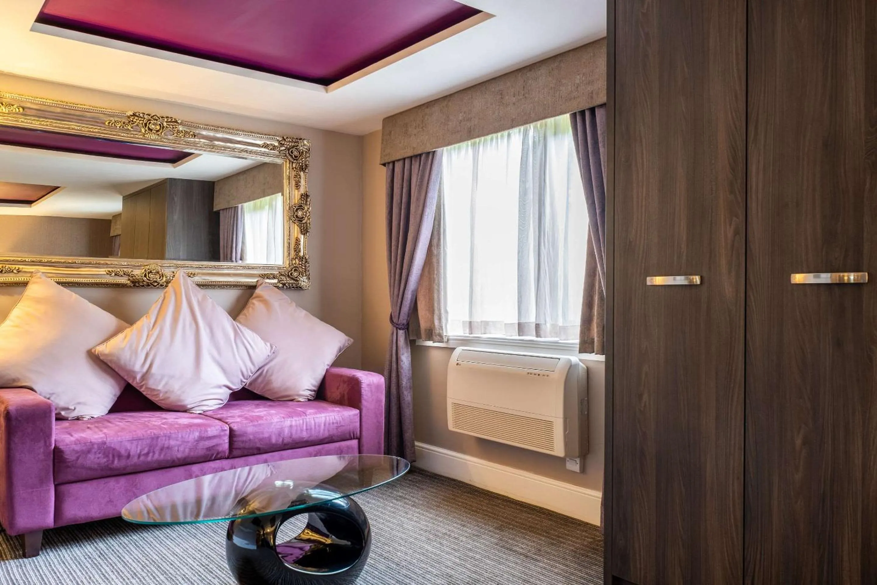 Bedroom, Bed in Clarion Hotel Newcastle South