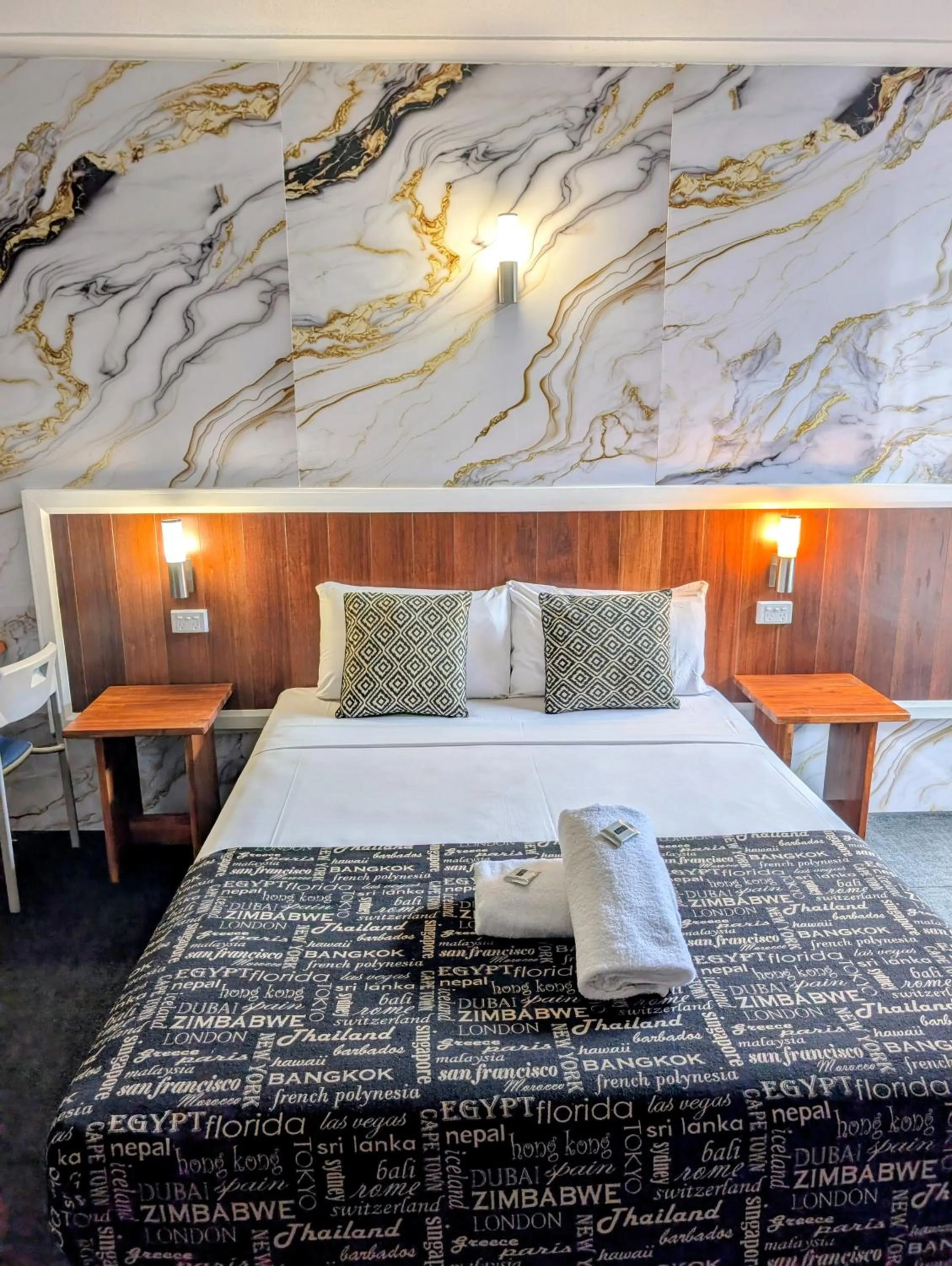 Bed in Hampton Villa Motel