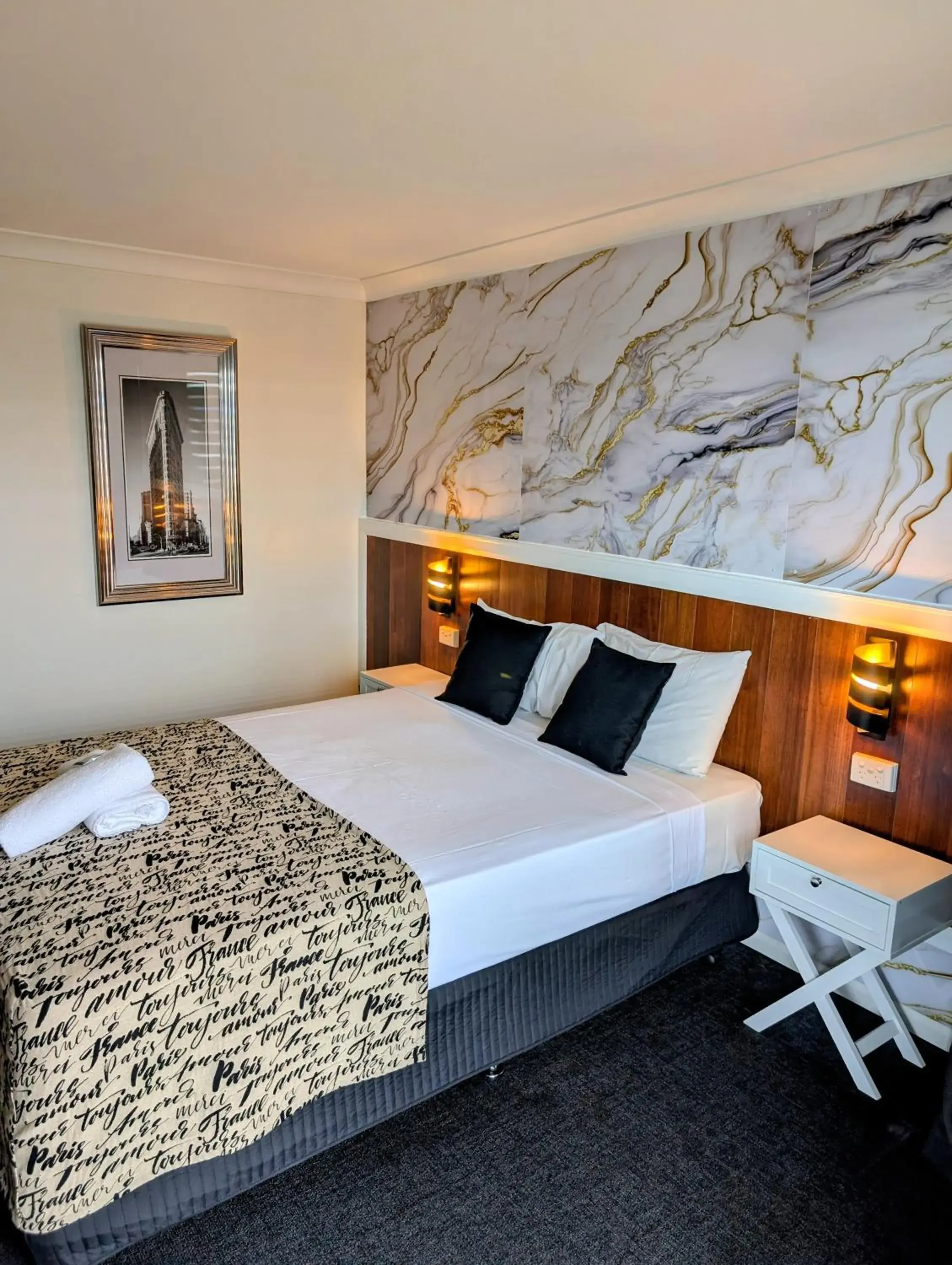 Bed in Hampton Villa Motel Bed in Hampton Villa Motel