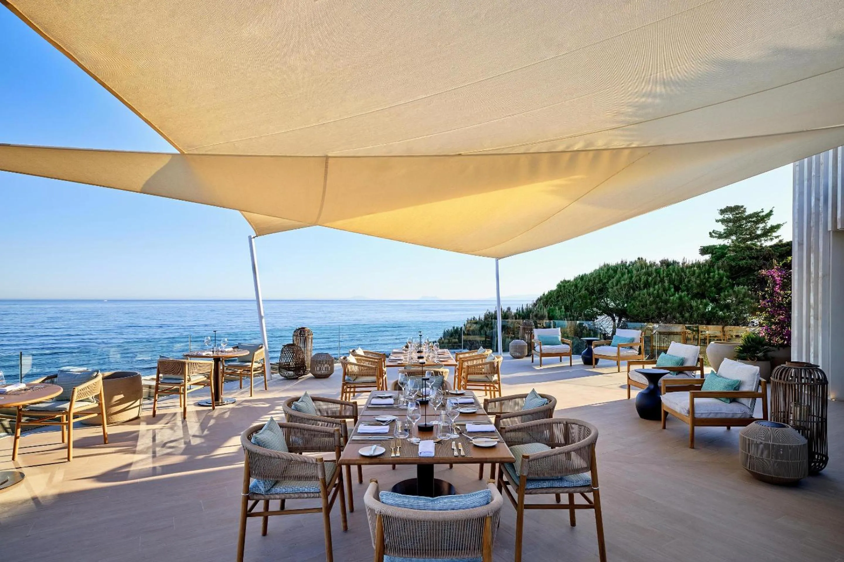 Restaurant/places to eat in Ikos Andalusia