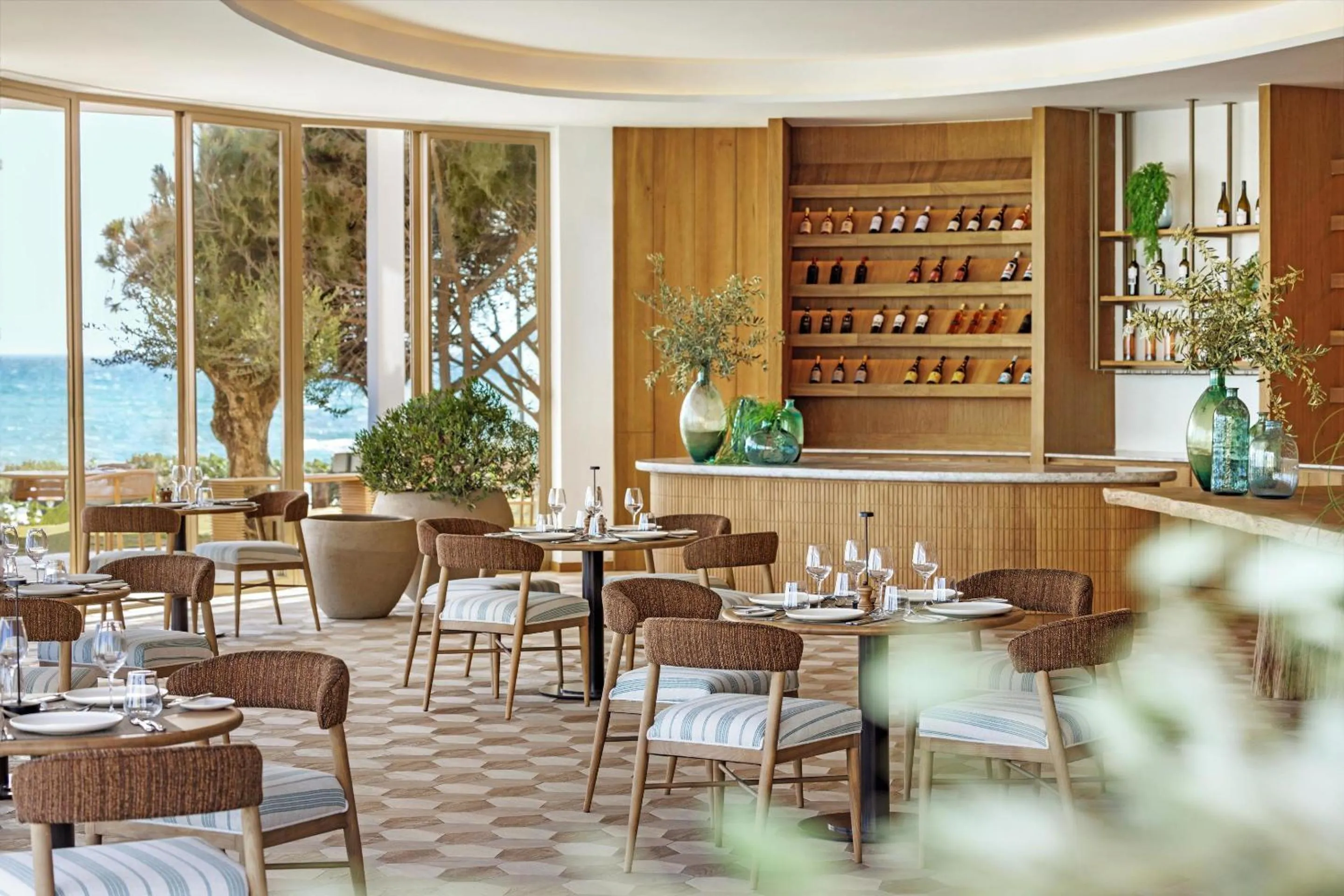 Restaurant/places to eat in Ikos Andalusia