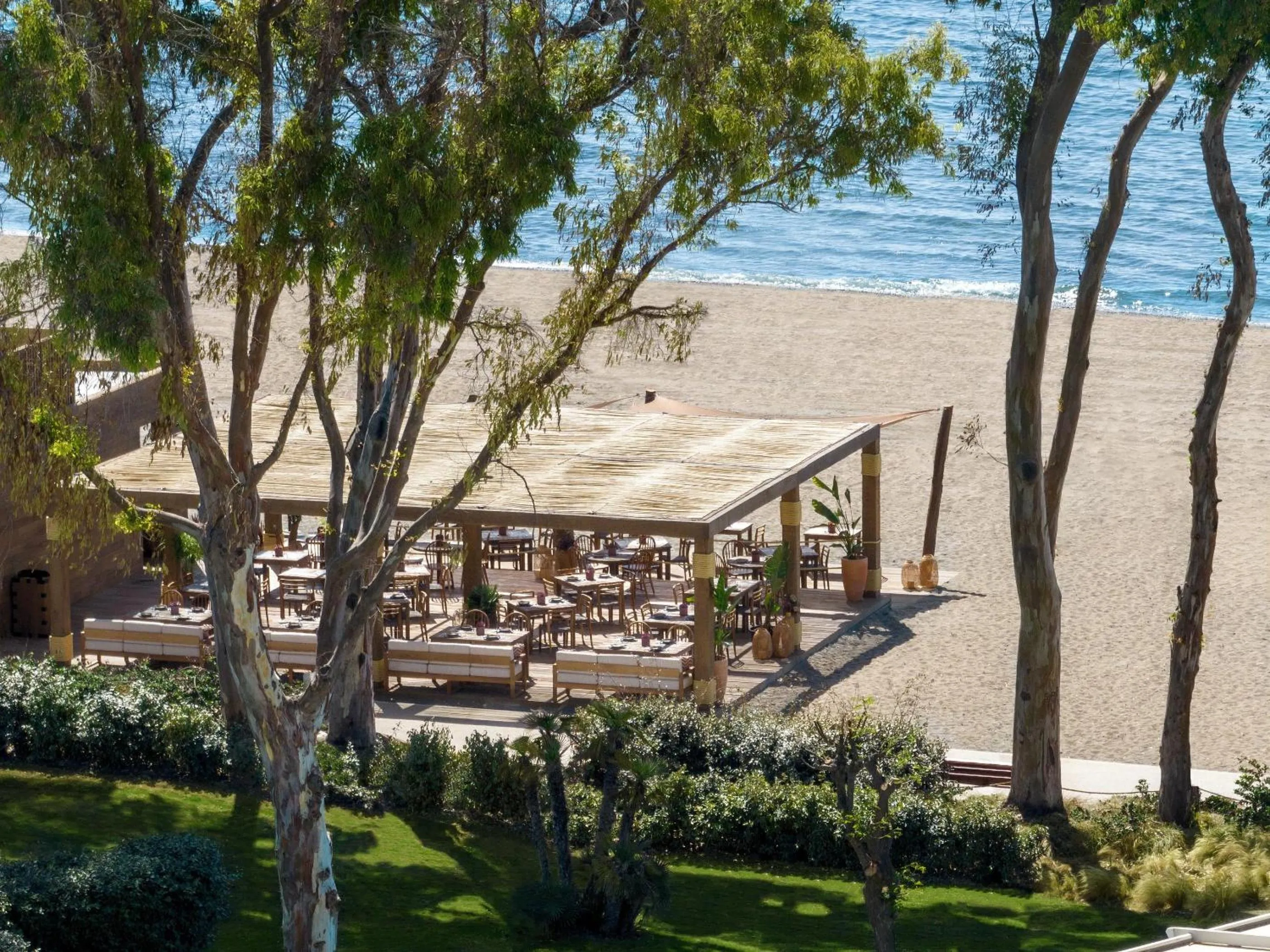 Restaurant/places to eat in Ikos Andalusia