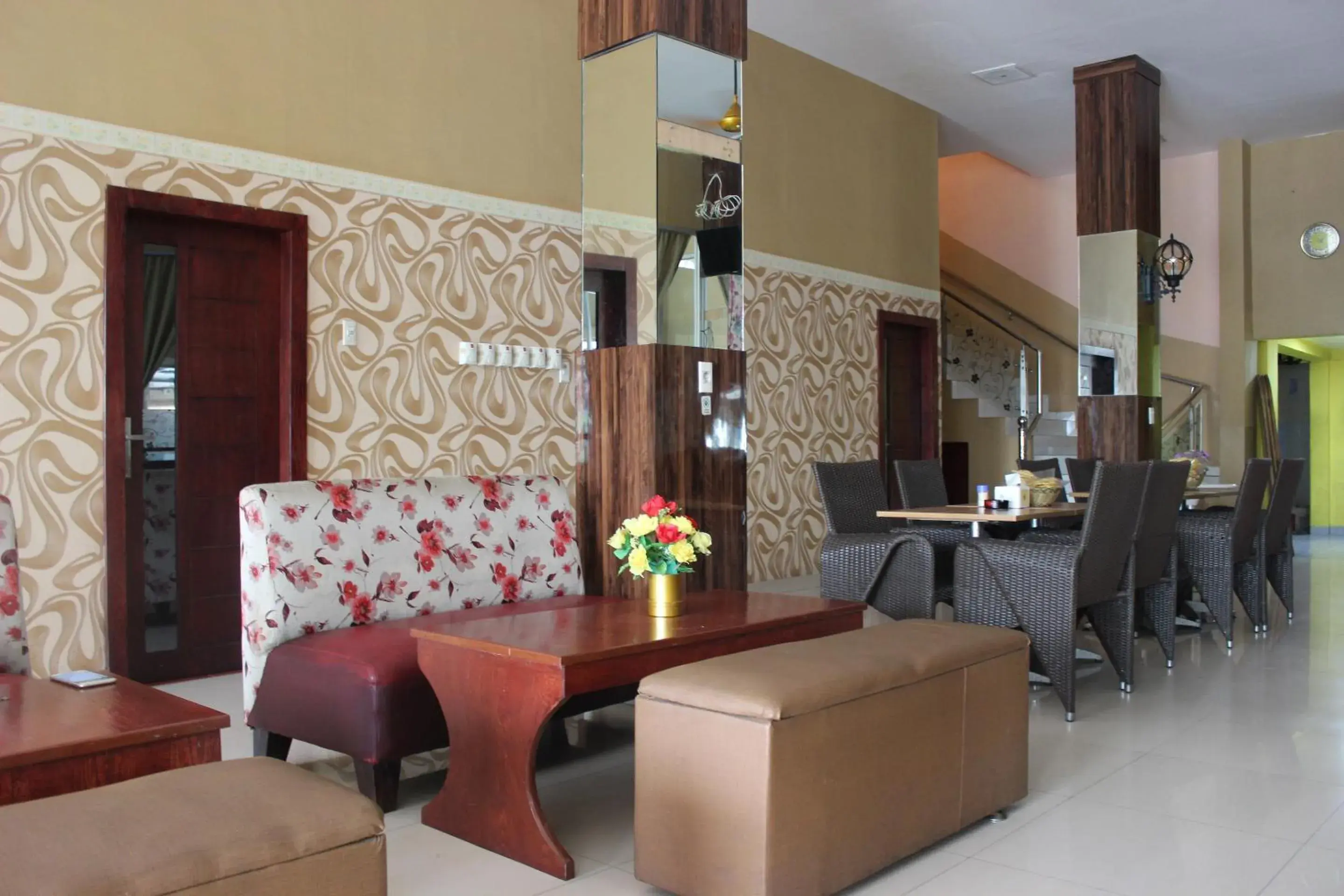 Restaurant/places to eat in Capital O 615 Residence Puri Hotel Syariah Restaurant/places to eat in Capital O 615 Residence Puri Hotel Syariah