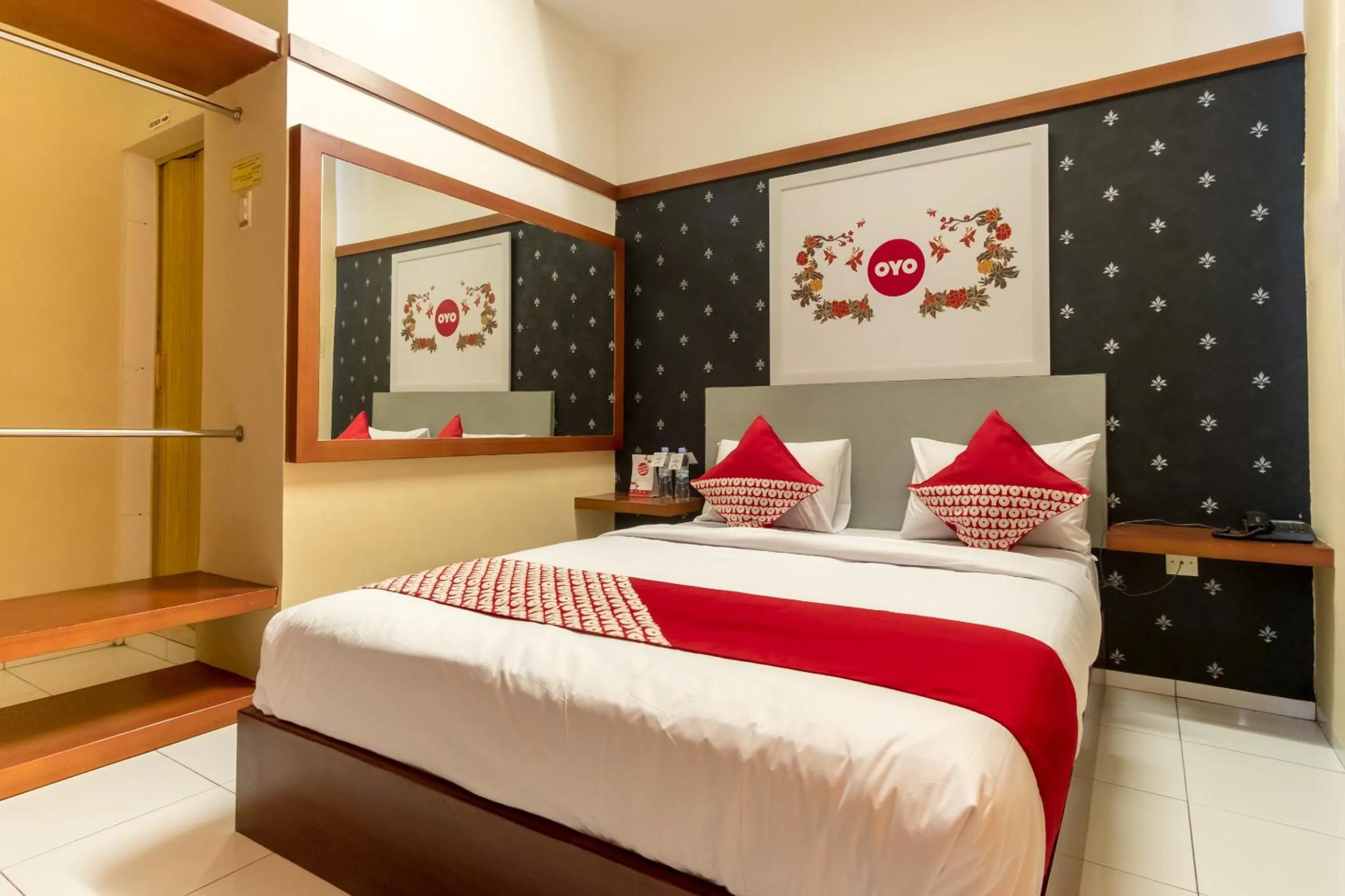 Bedroom in Capital O 615 Residence Puri Hotel Syariah