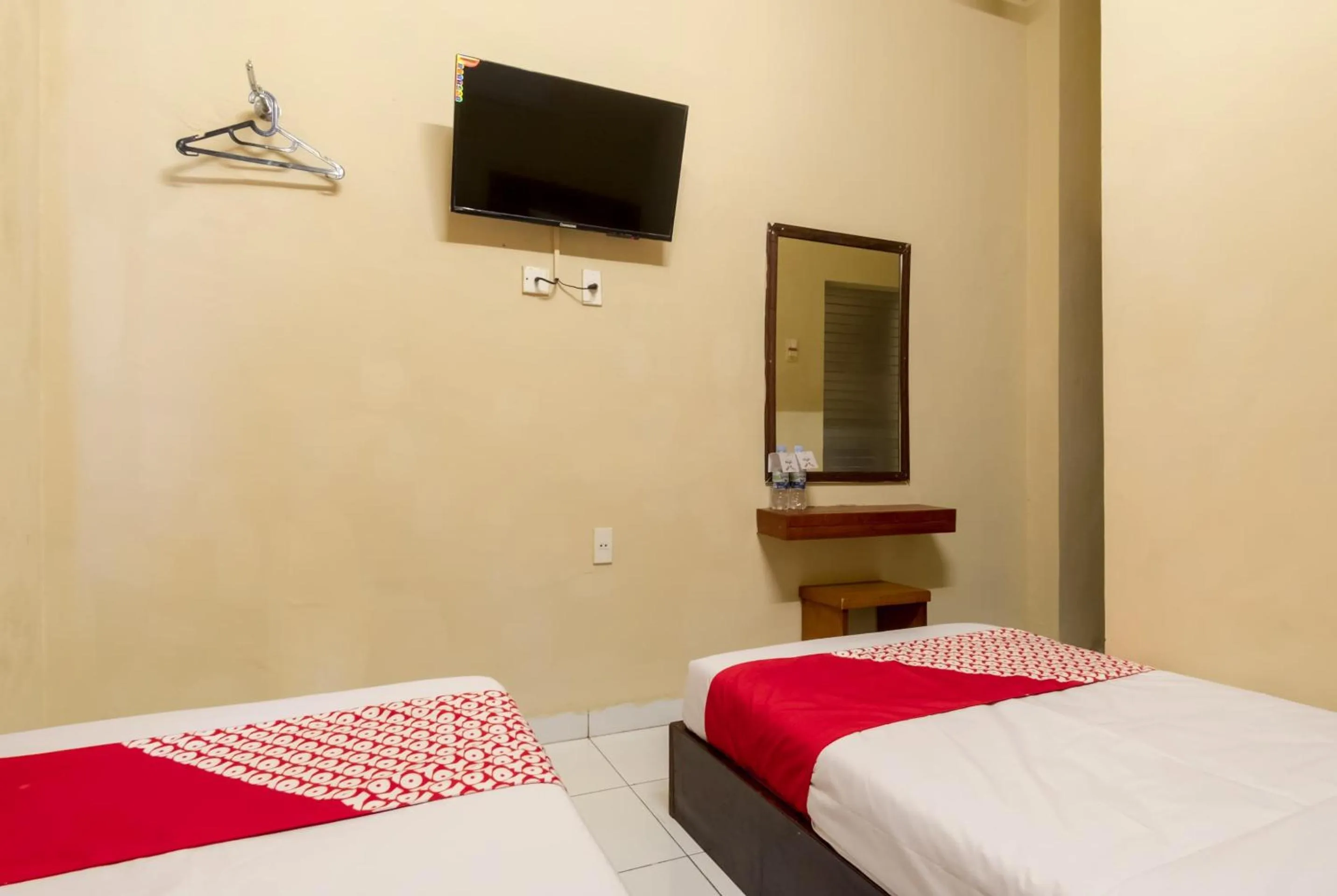 Bedroom in Capital O 615 Residence Puri Hotel Syariah