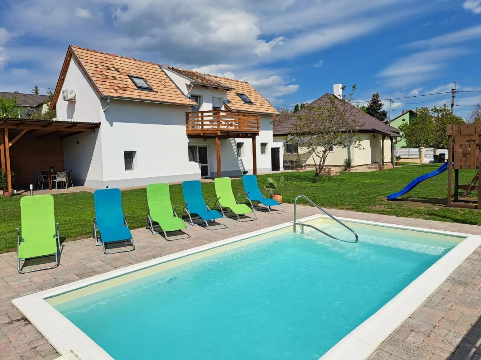 Amande House & Cottage