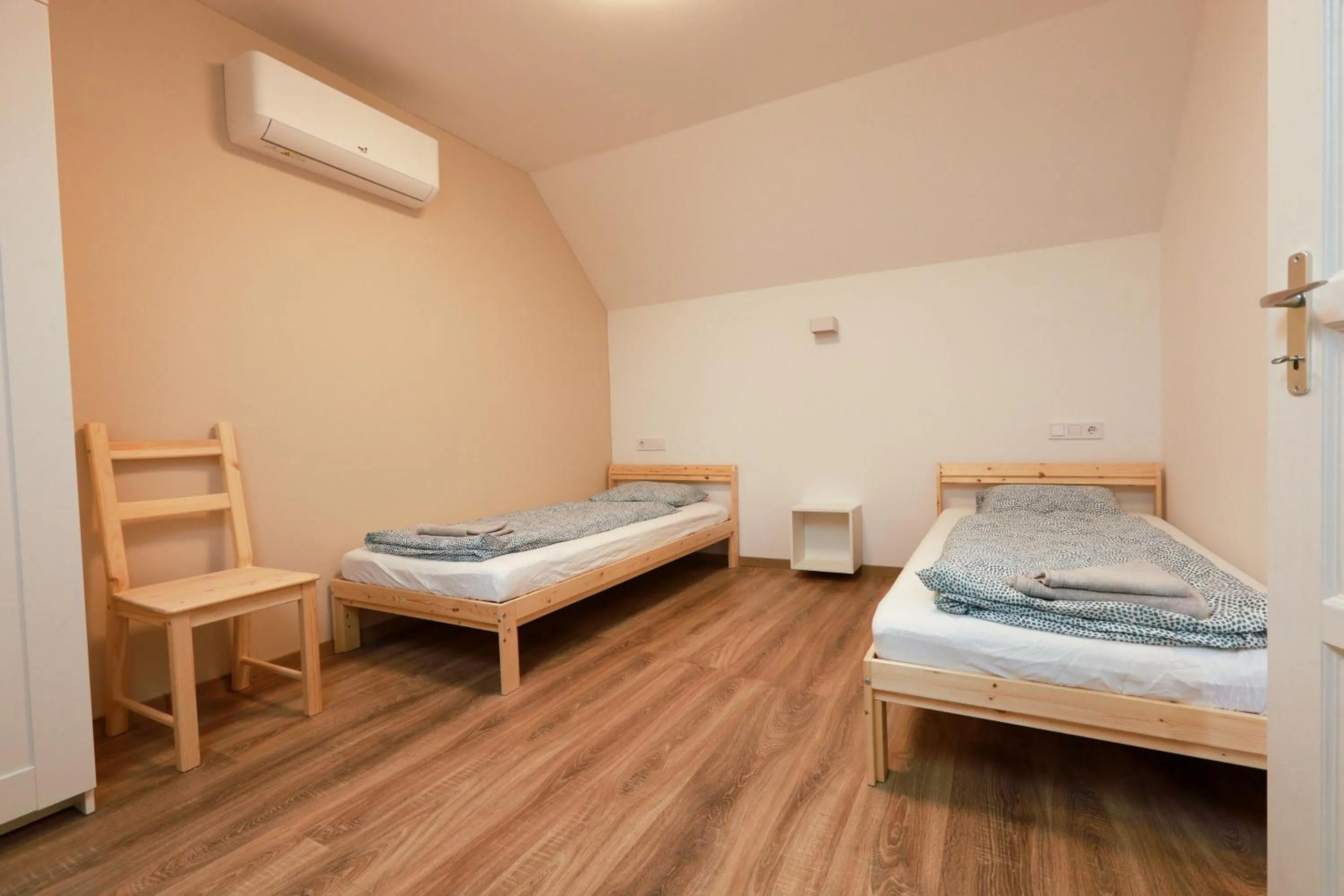 Three-Bedroom House in Amande House & Cottage