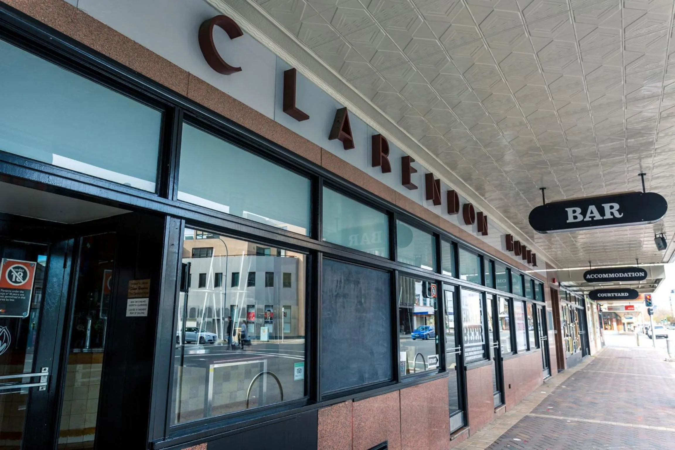 Facade/entrance in Clarendon Hotel