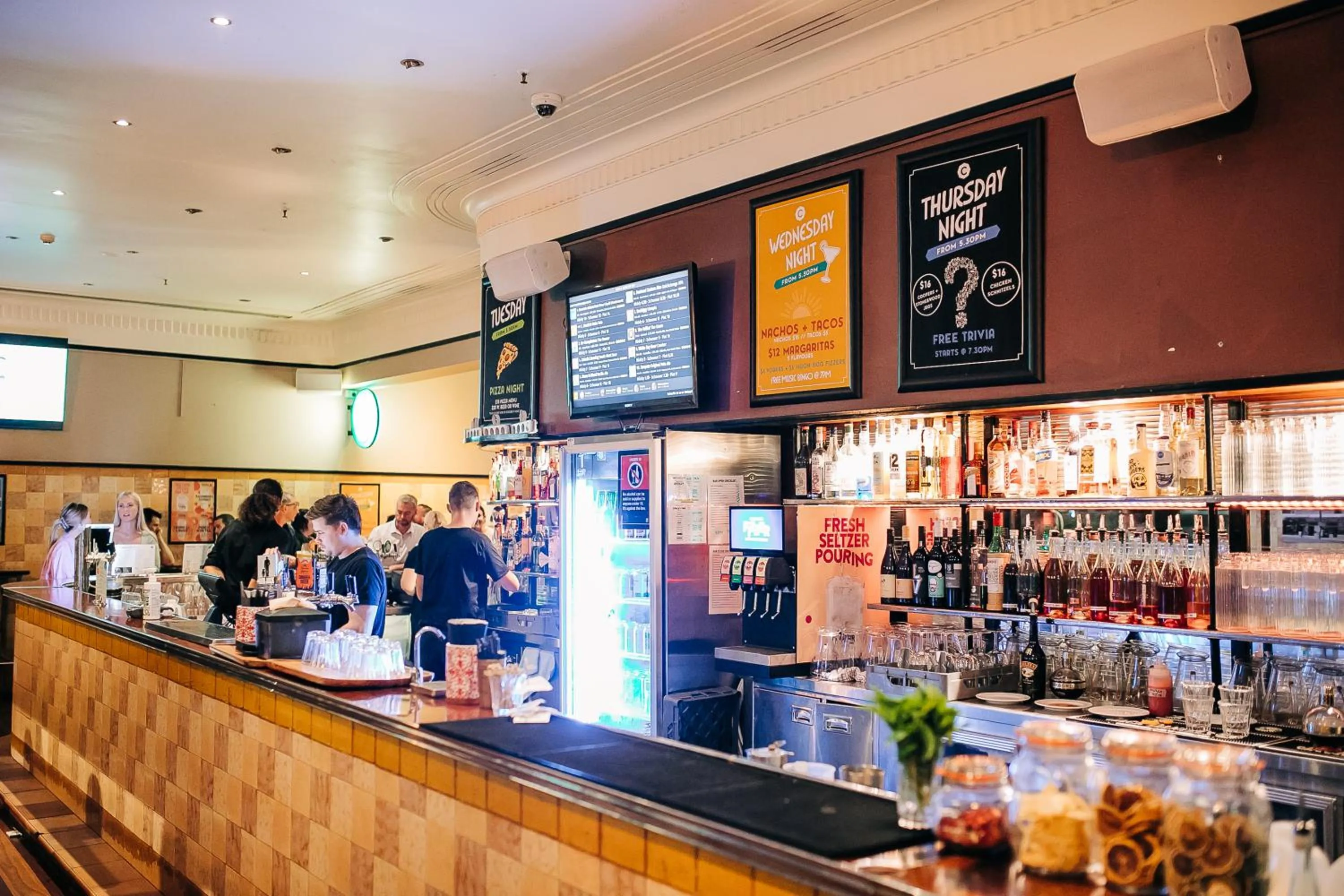 Lounge or bar in Clarendon Hotel
