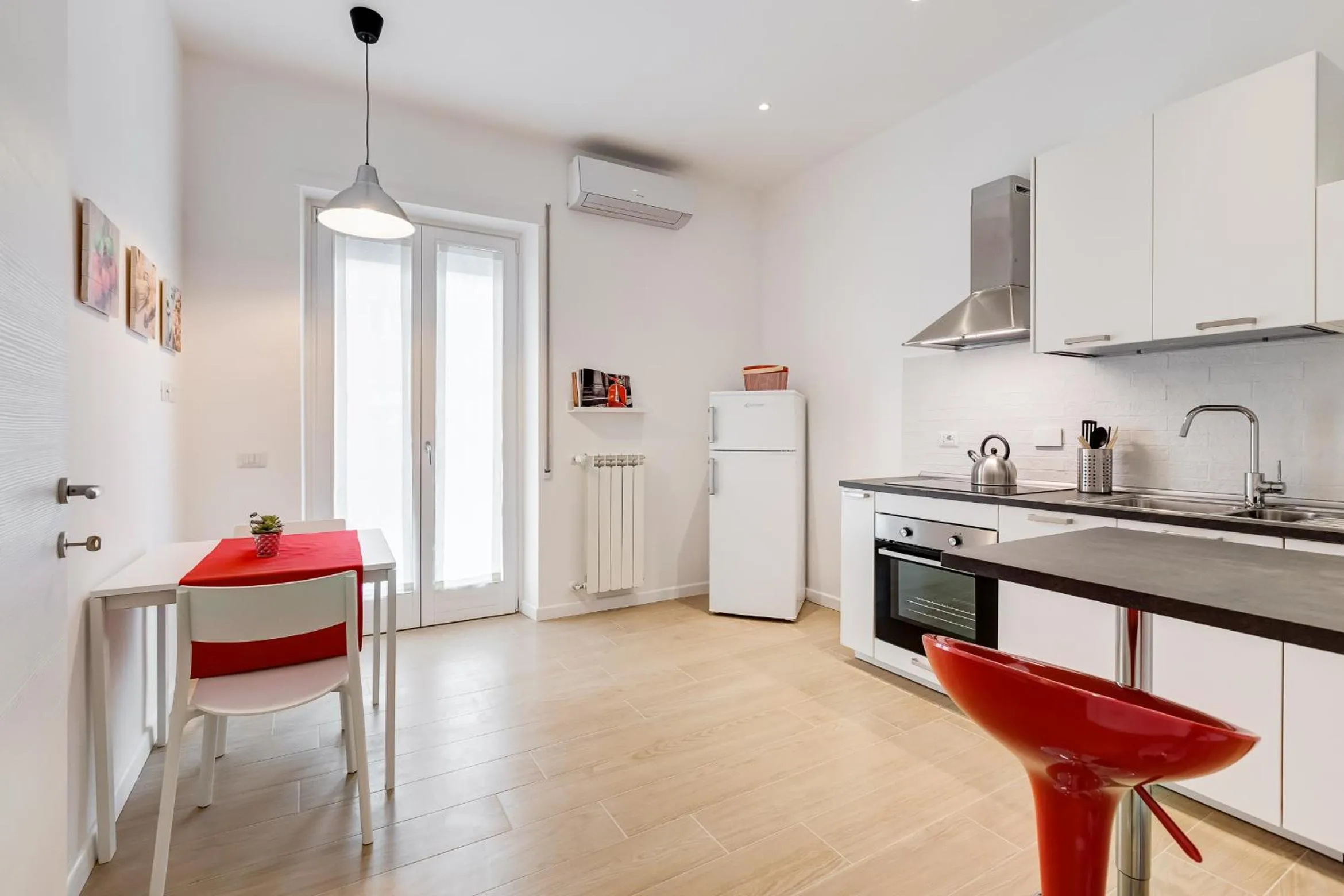 Lovely 3 rooms apartment close Trastevere Station