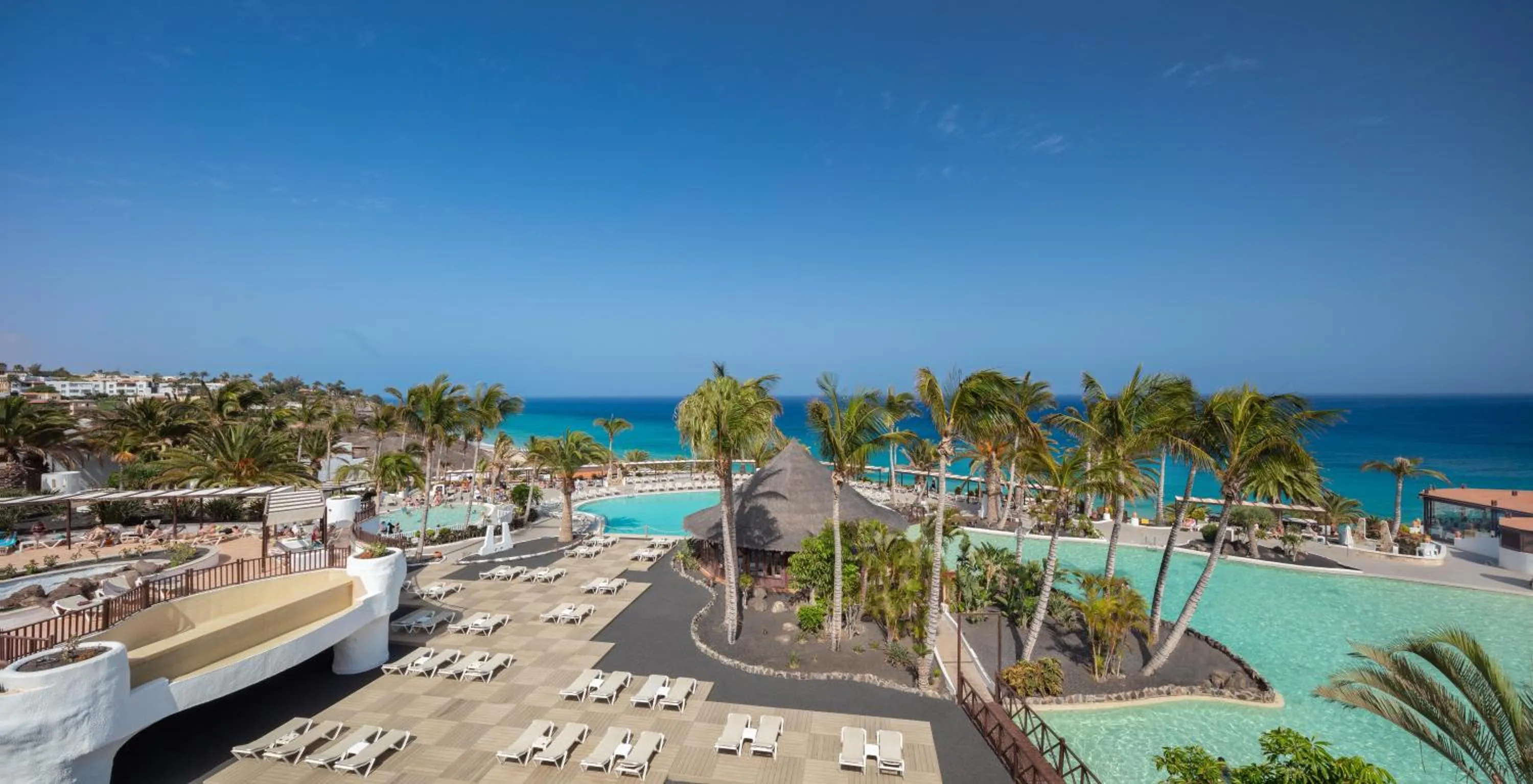 Swimming pool in Club Jandía Princess