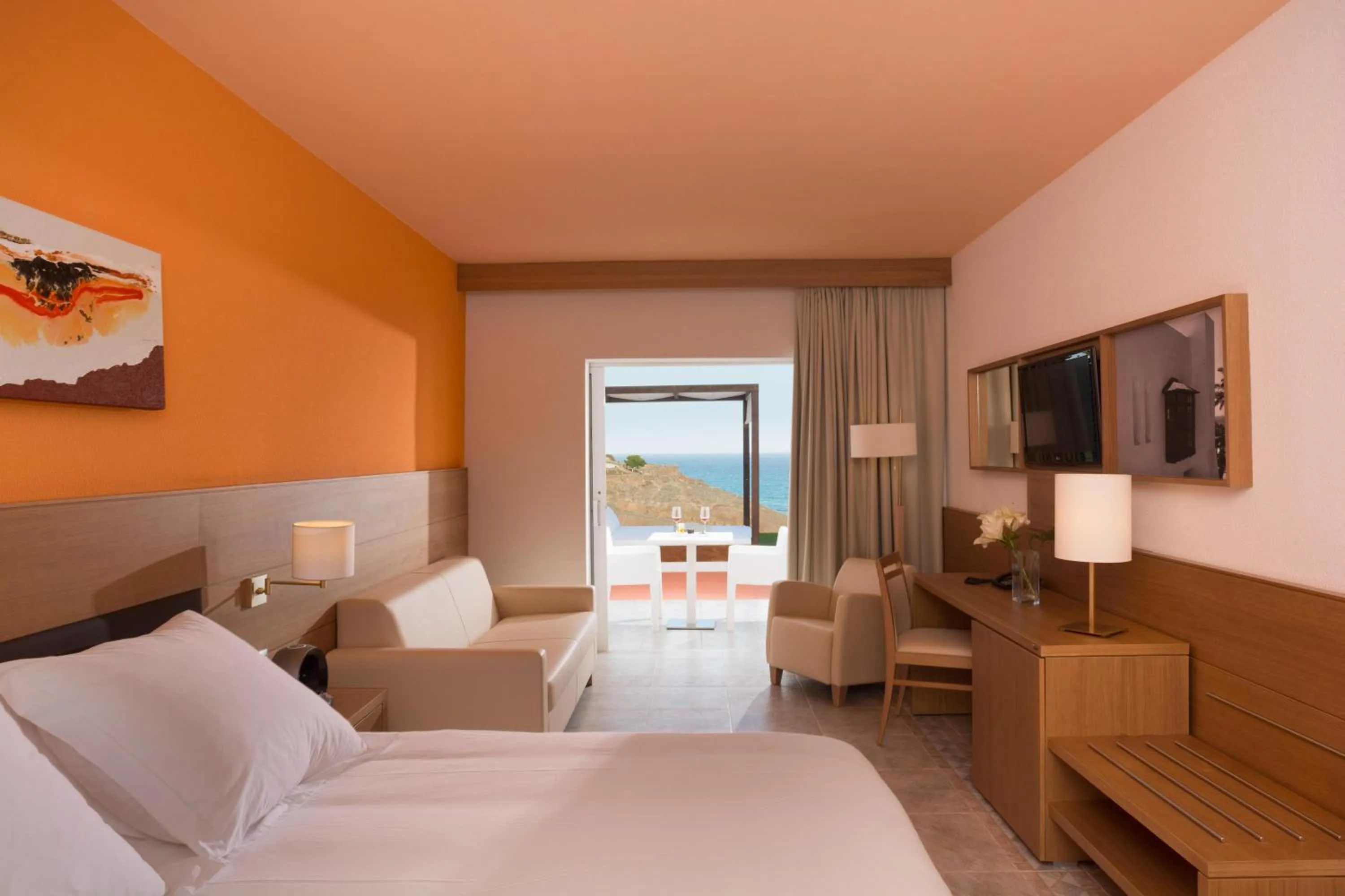 Photo of the whole room, Bed in Club Jandía Princess