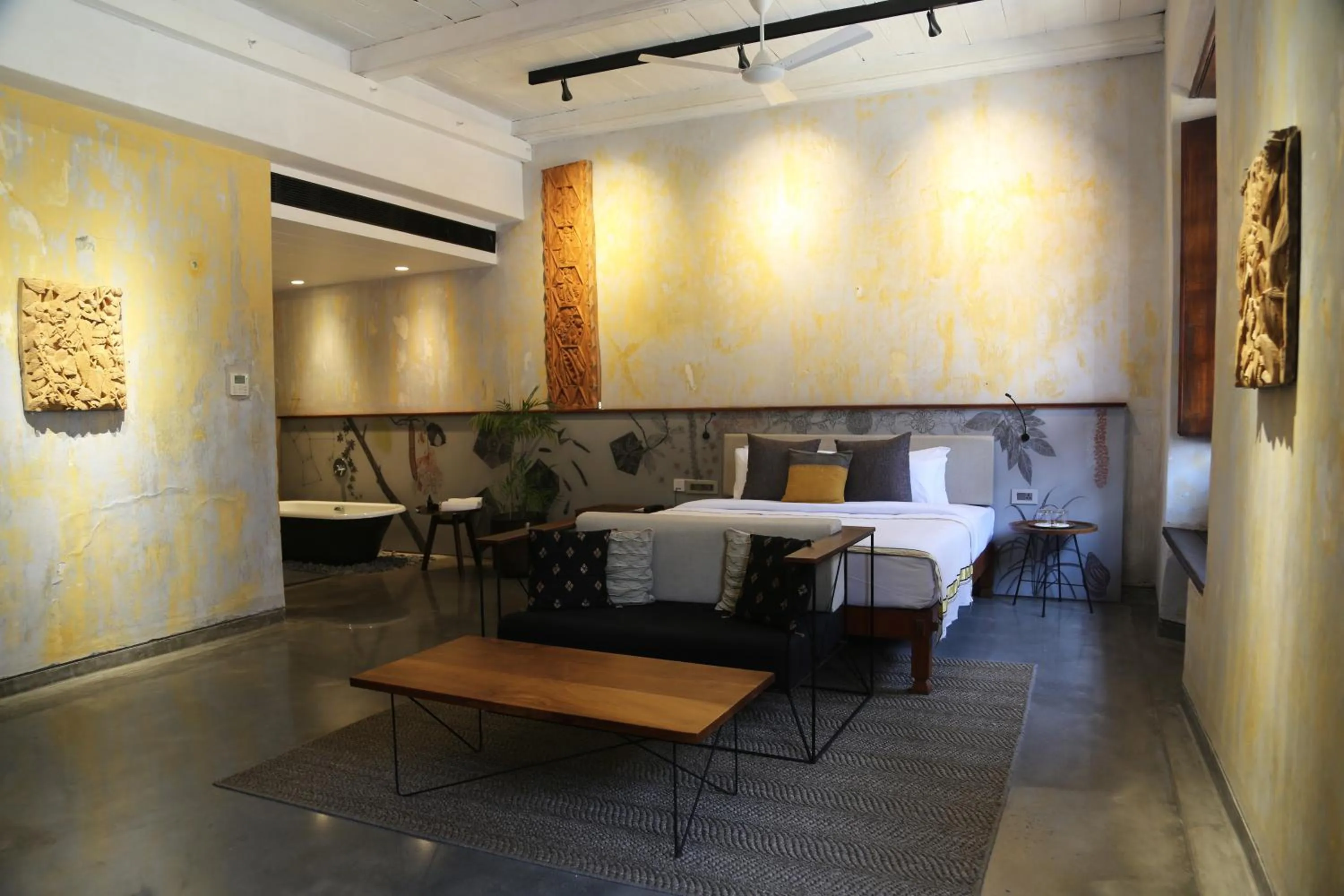 Photo of the whole room in The Postcard Mandalay Hall, Kochi