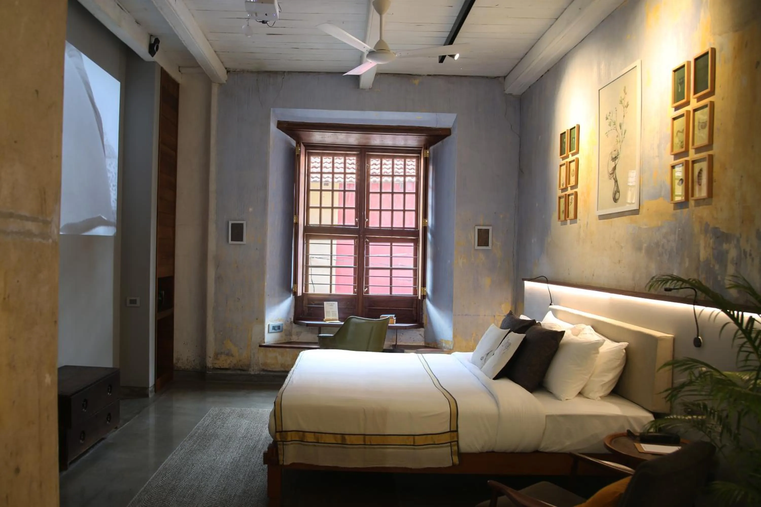 Bedroom, Bed in The Postcard Mandalay Hall, Kochi