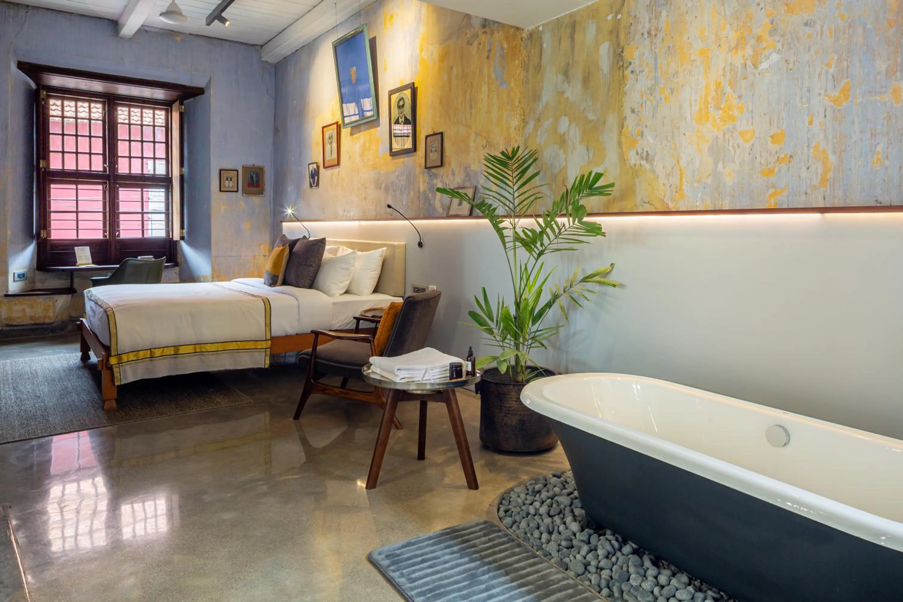 Bath, Bed in The Postcard Mandalay Hall, Kochi