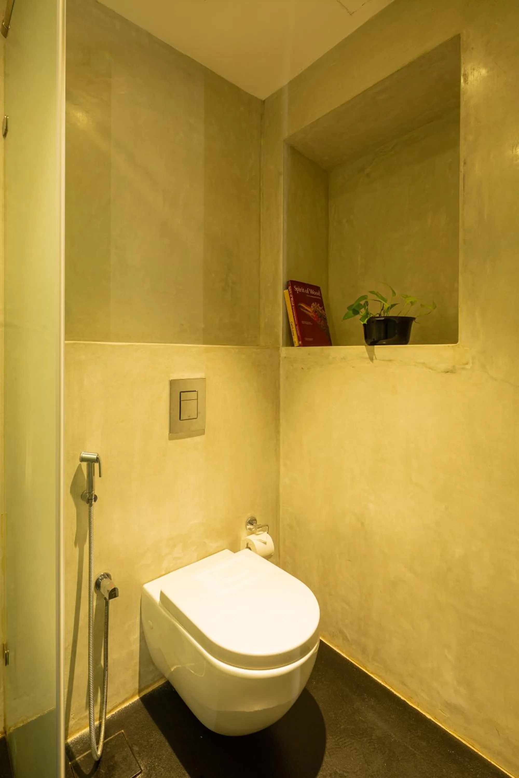 Toilet in The Postcard Mandalay Hall, Kochi