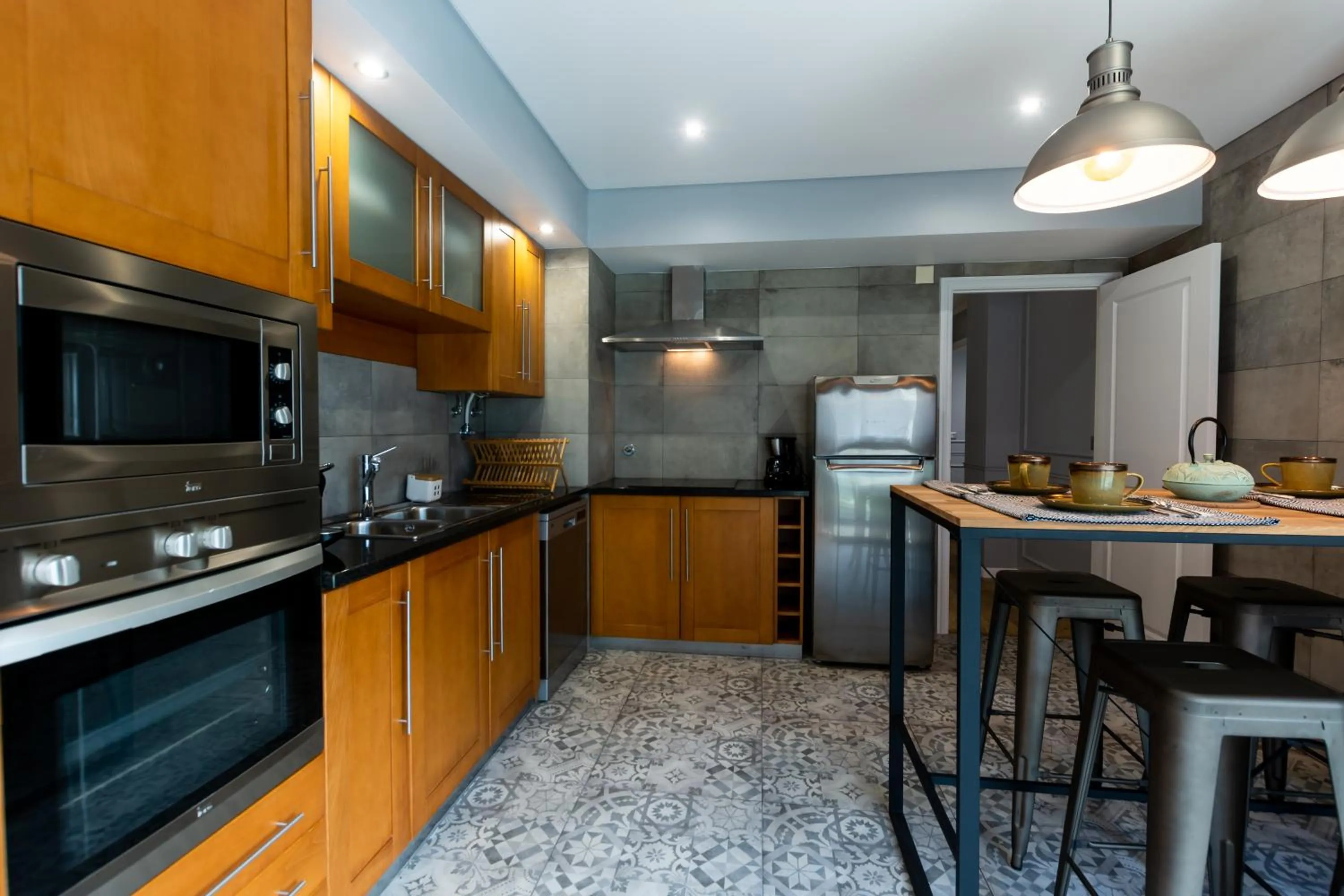 Kitchen or kitchenette in Azor Central Lodge
