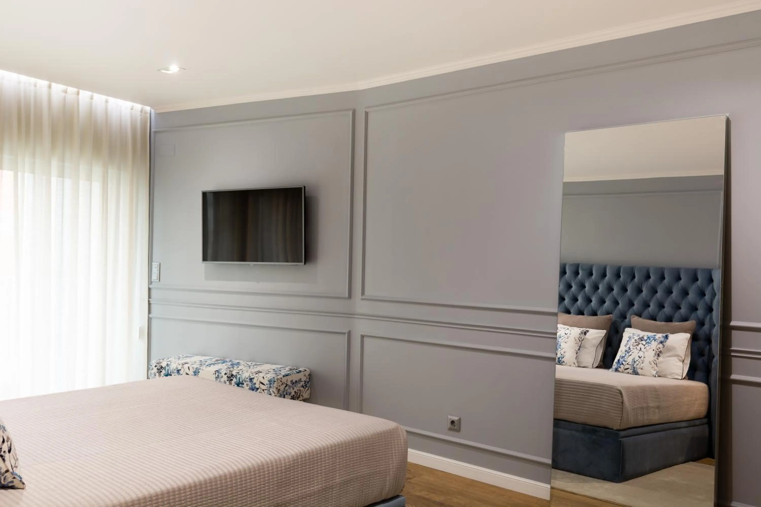 Bed in Azor Central Lodge