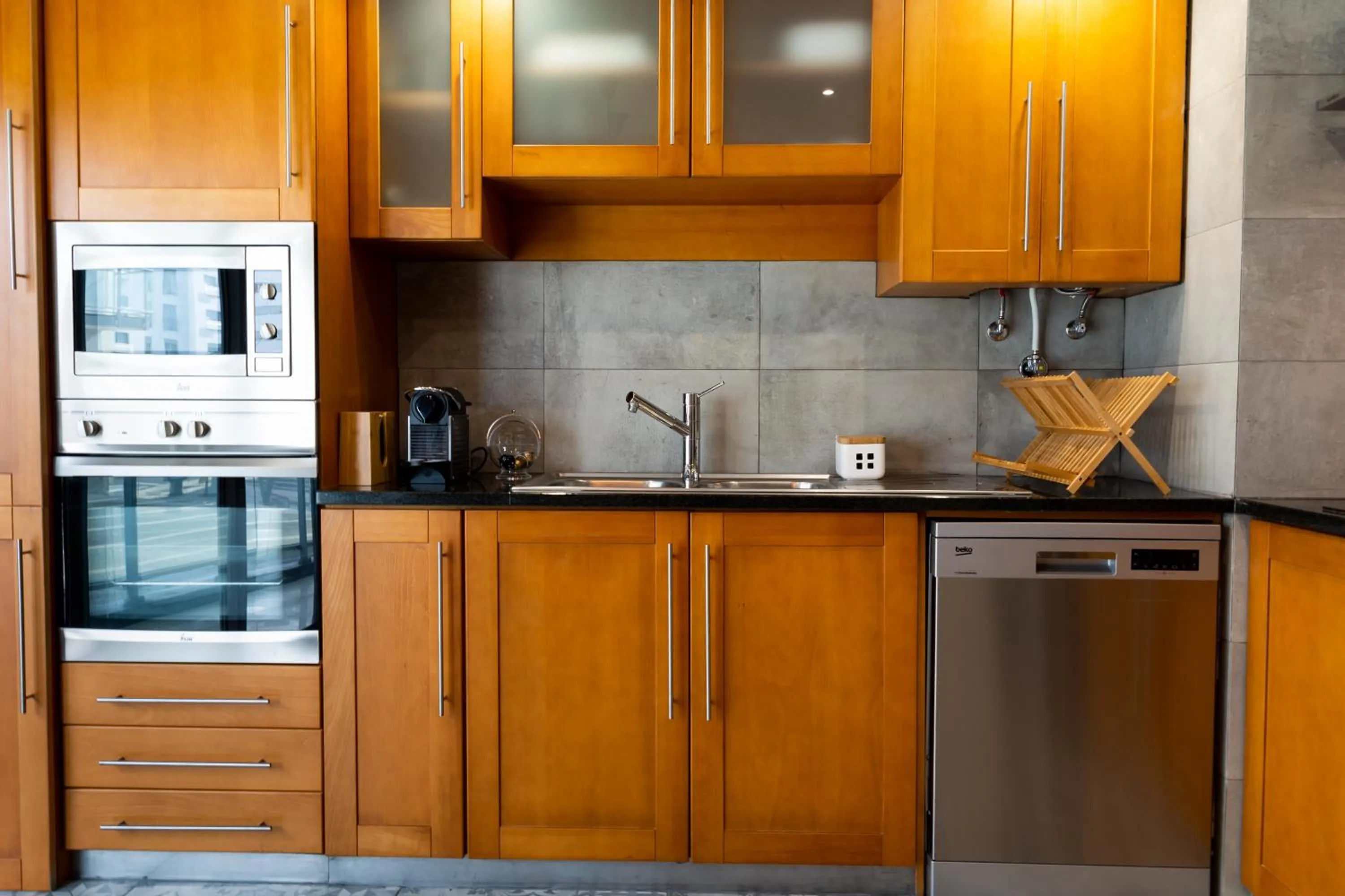 Kitchen or kitchenette in Azor Central Lodge