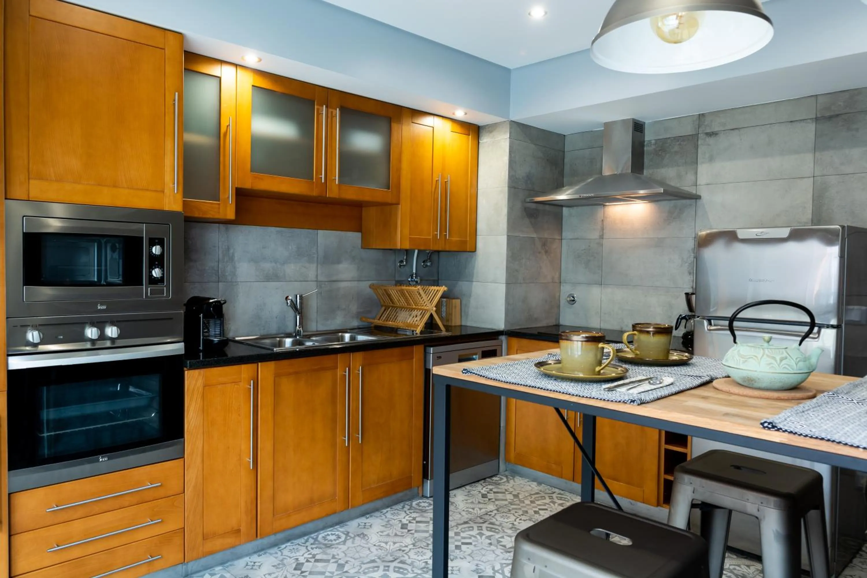 Kitchen or kitchenette in Azor Central Lodge